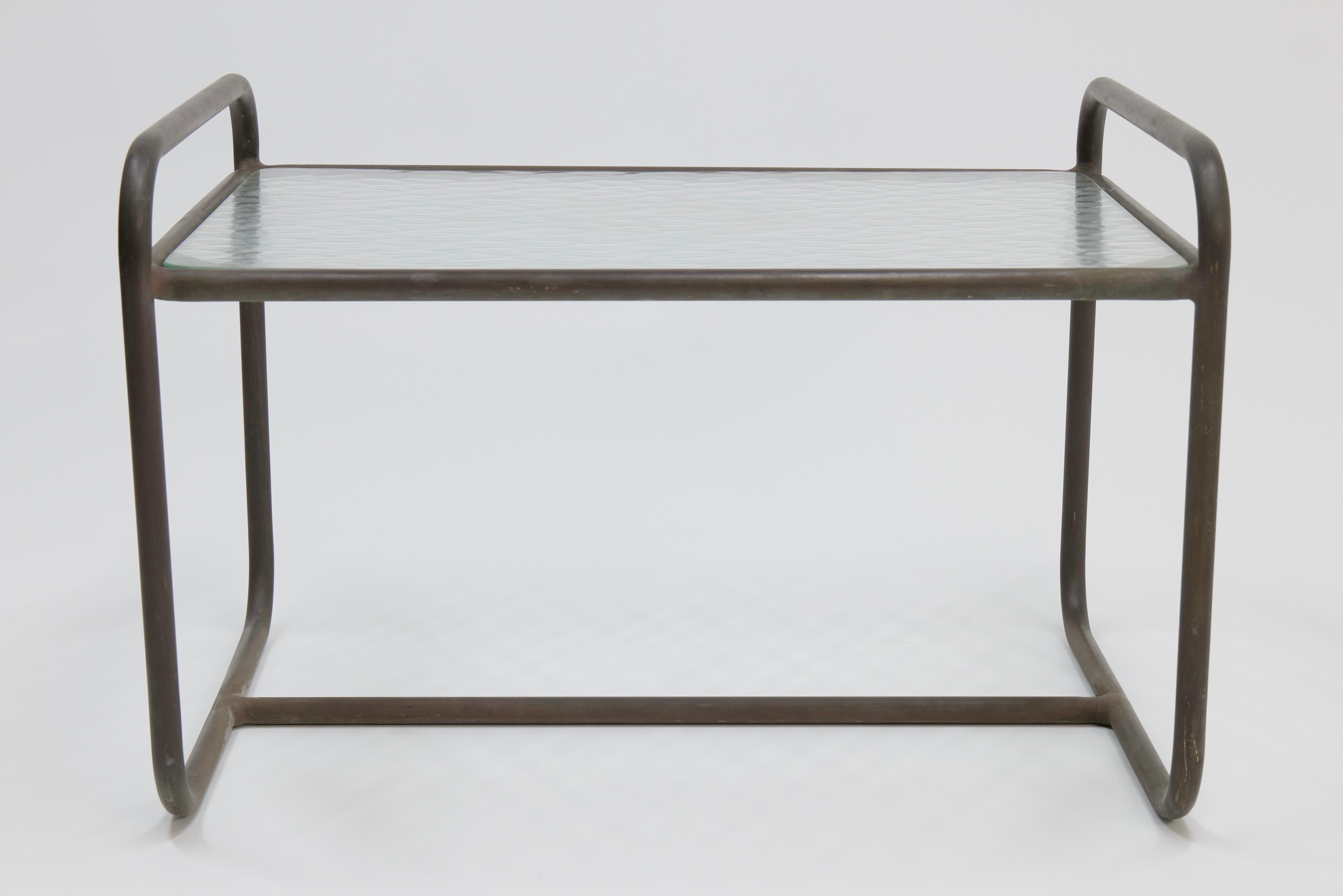 Américain Table d'appoint de patio en bronze Walter Lamb pour Brown Jordan en vente