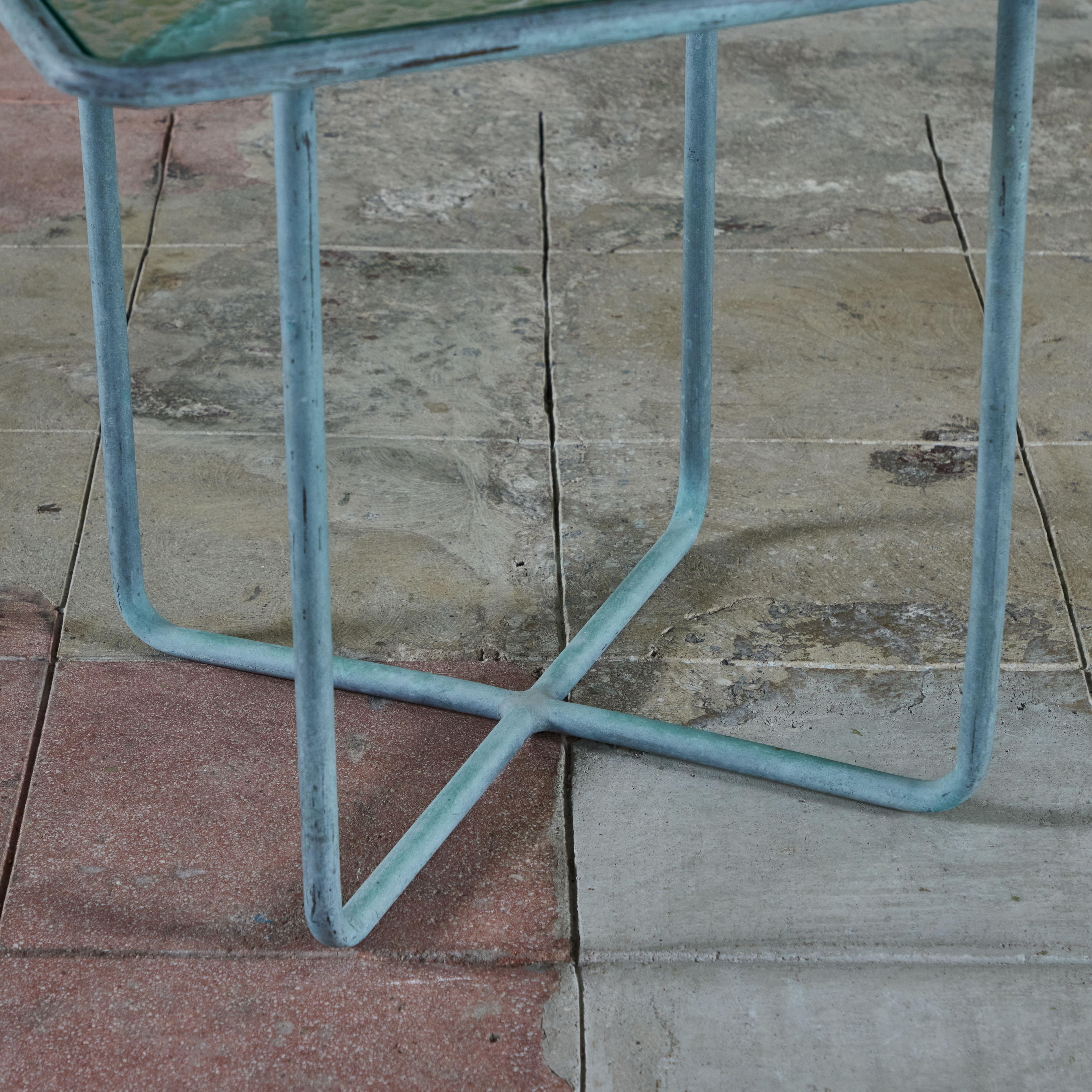 Walter Lamb pour Brown Jordan table d'appoint carrée pour patio en bronze en vente 3