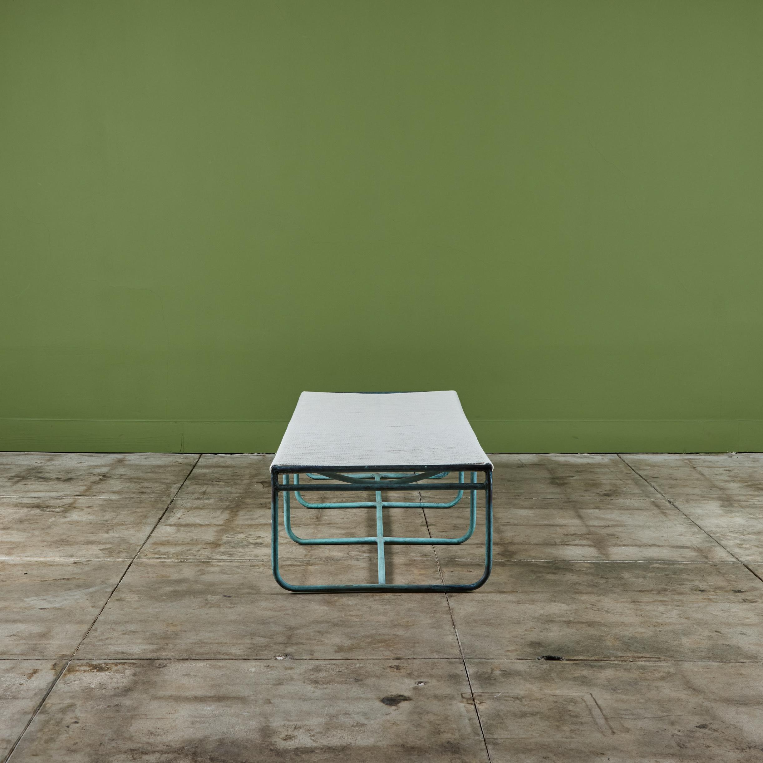 Banco de tres plazas Walter Lamb para patio Brown Jordan Bronce en venta 3