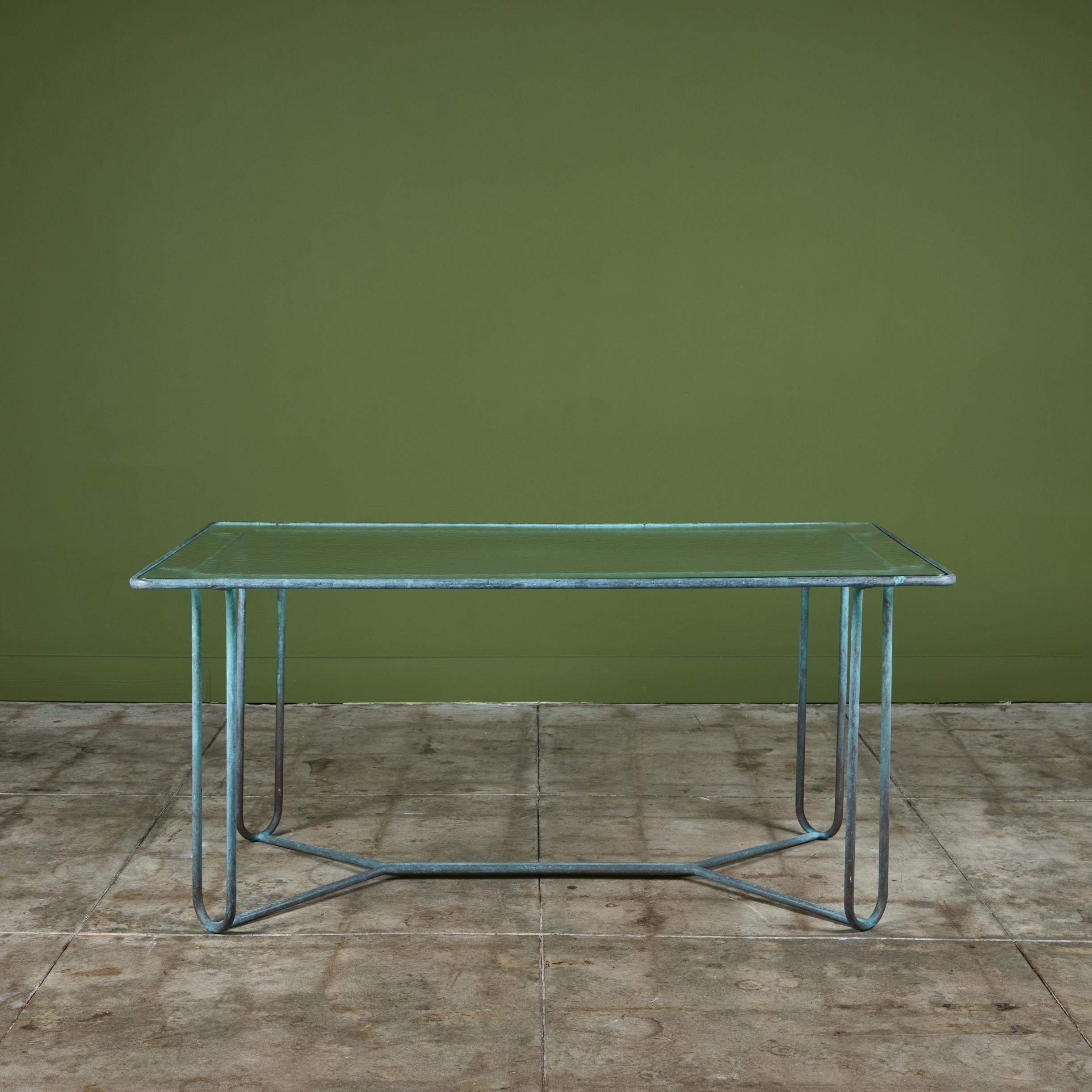 Mid-Century Modern Table à manger de patio rectangulaire en bronze Walter Lamb pour Brown Jordan en vente