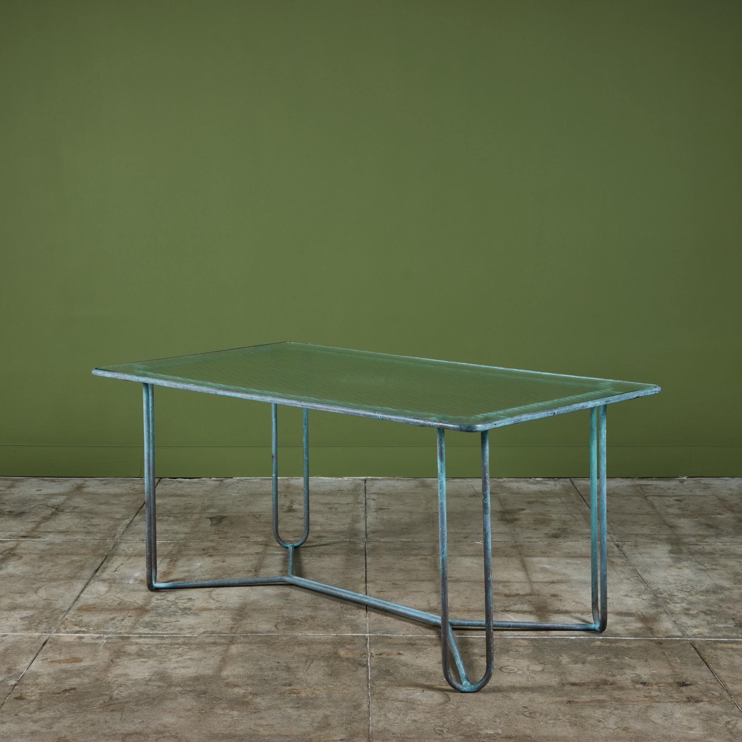 Table à manger de patio rectangulaire en bronze Walter Lamb pour Brown Jordan Excellent état - En vente à Los Angeles, CA