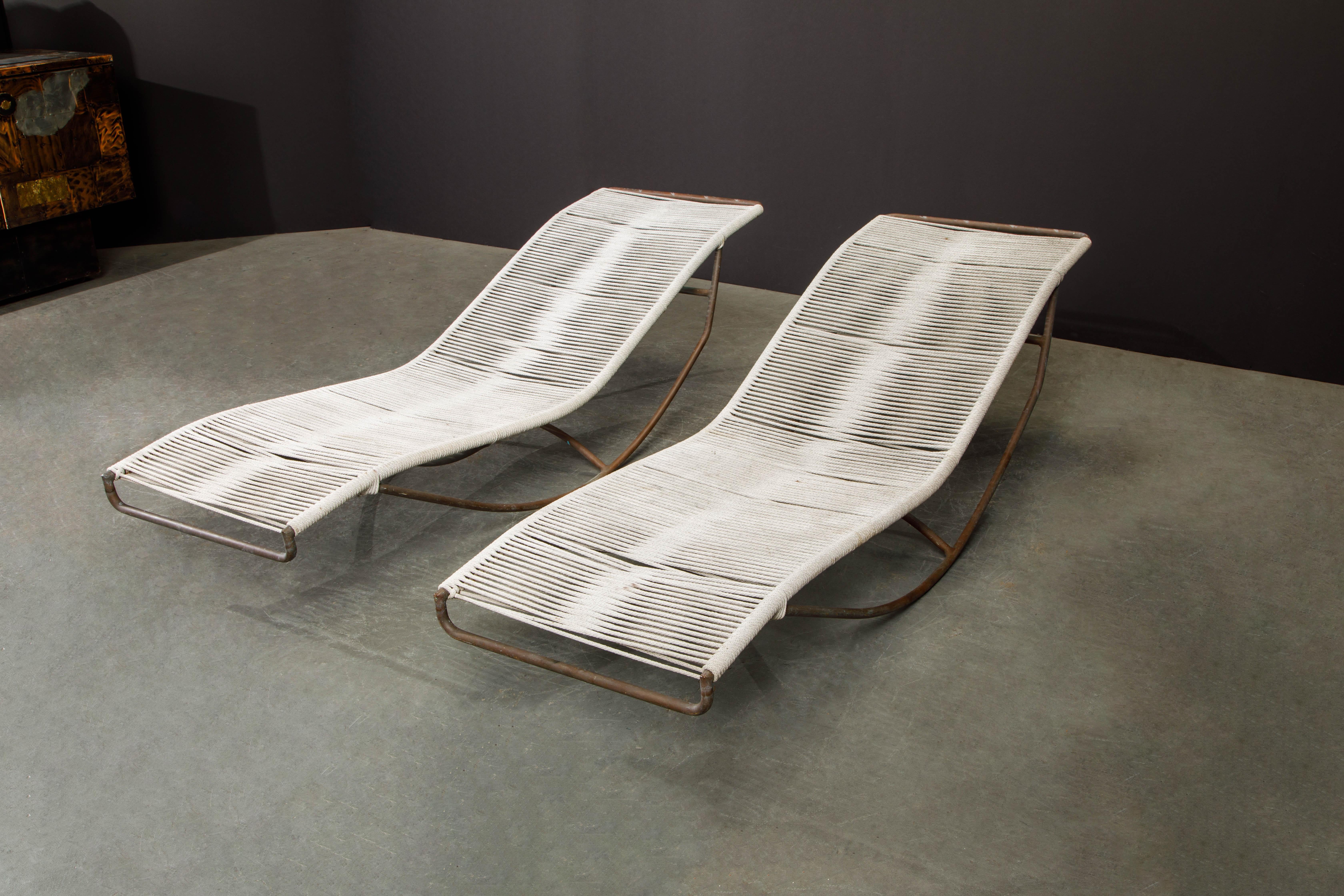 Walter Lamb for Brown Jordan Bronze 'Waikiki' Rocking Chaise Lounge, circa 1970 In Good Condition In Los Angeles, CA