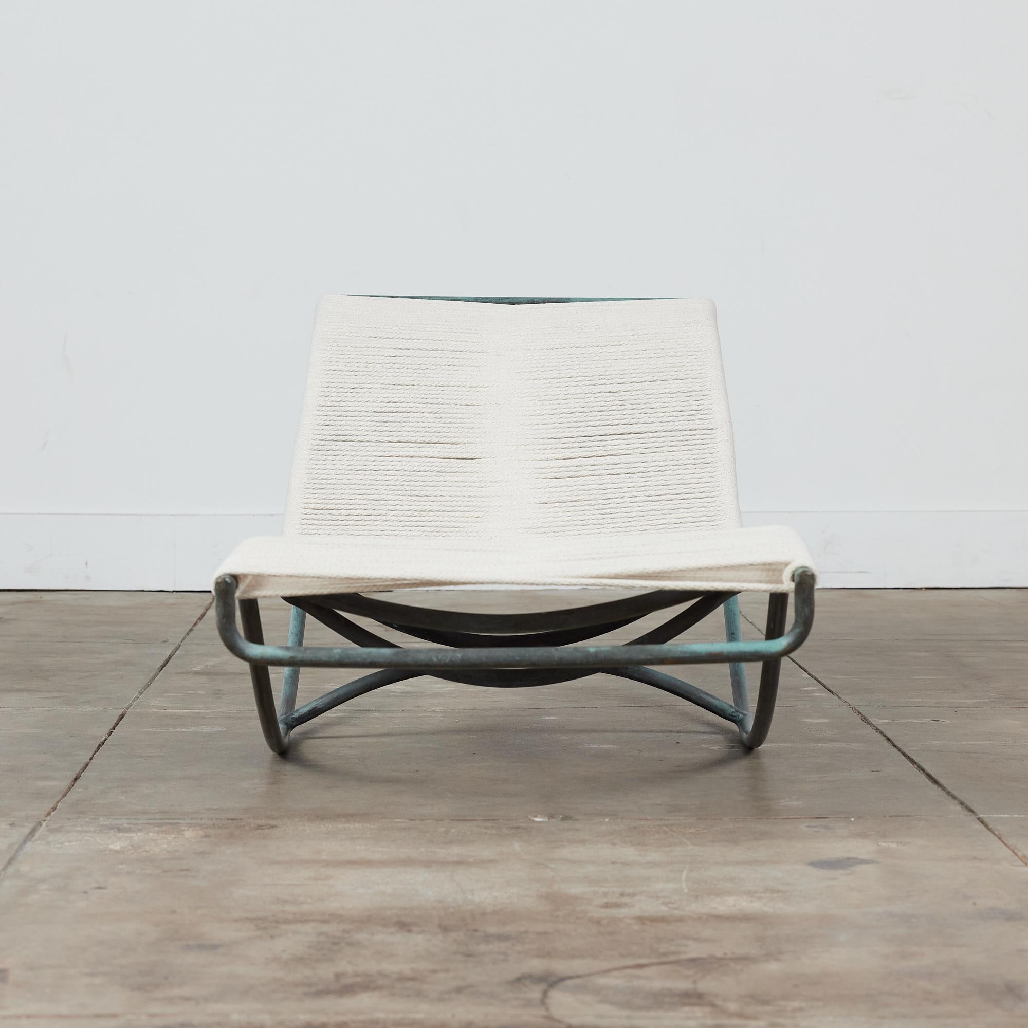 Chaise longue de patiowaikiki en bronze Walter Lamb pour Brown Jordan Rope Excellent état - En vente à Los Angeles, CA