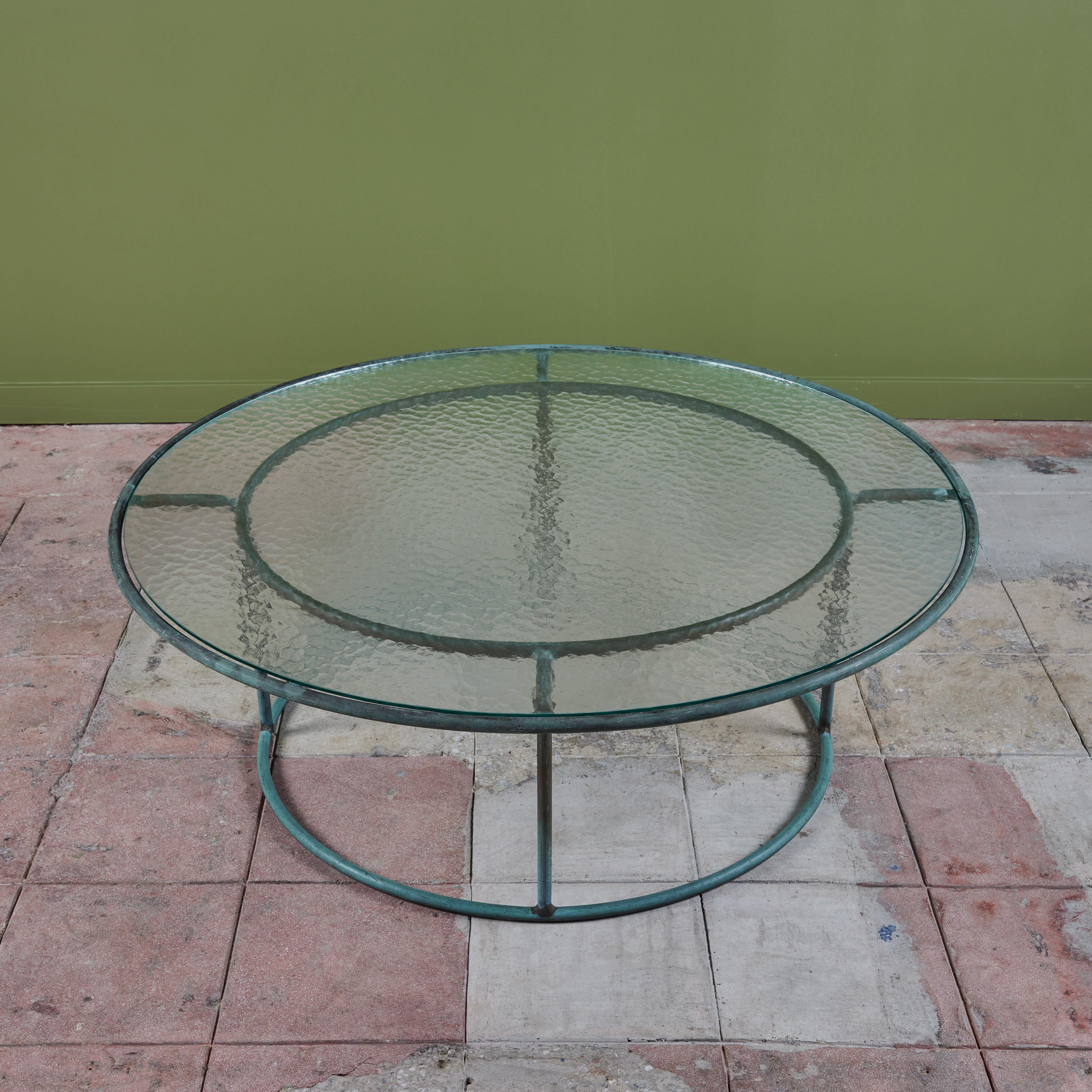 Walter Lamb for Brown Jordan Round Bronze Patio Coffee Table In Excellent Condition For Sale In Los Angeles, CA