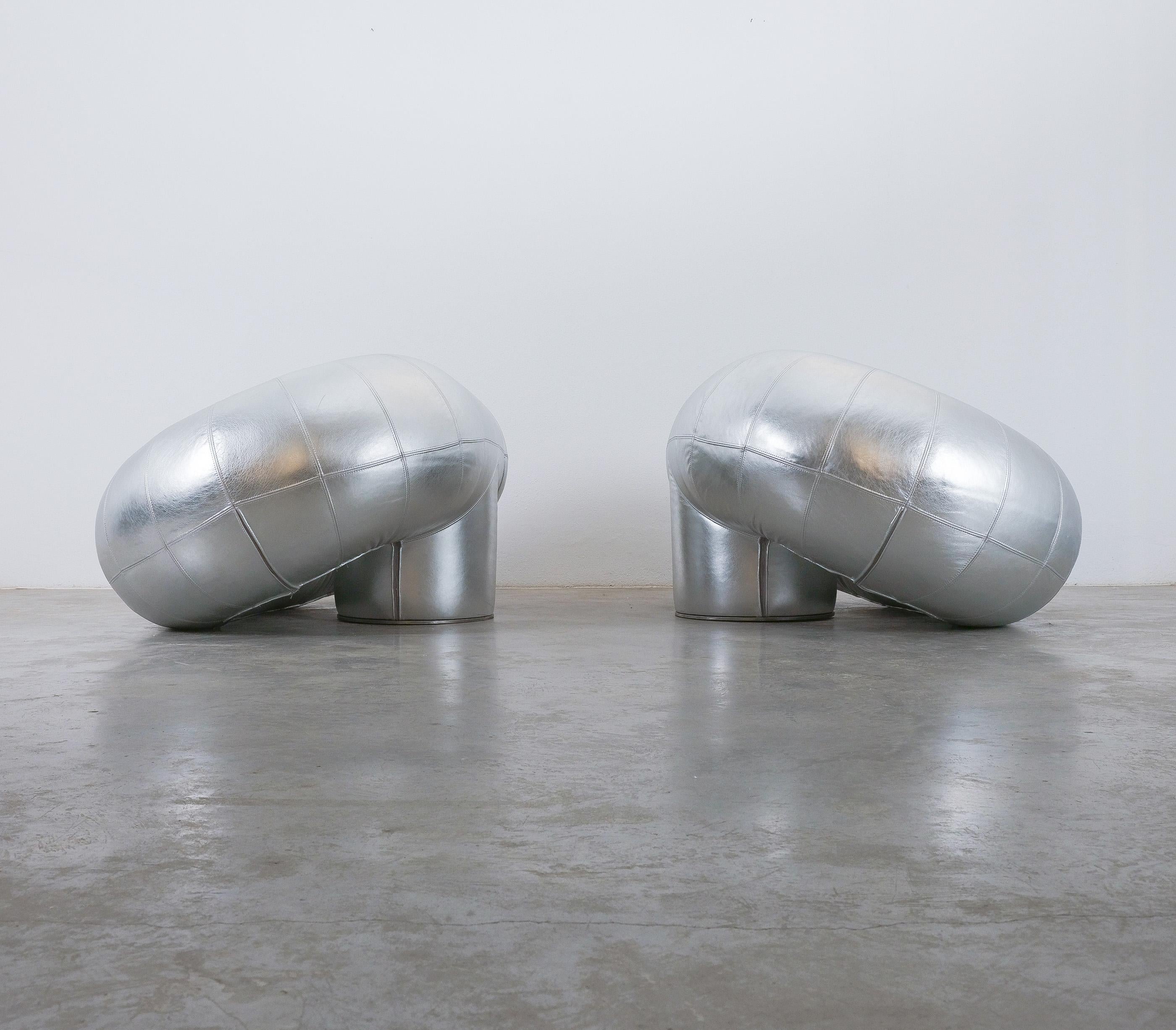 Walter Leeman Zeppelin Armchairs for Velda Silver Leather, 1970 For Sale 1