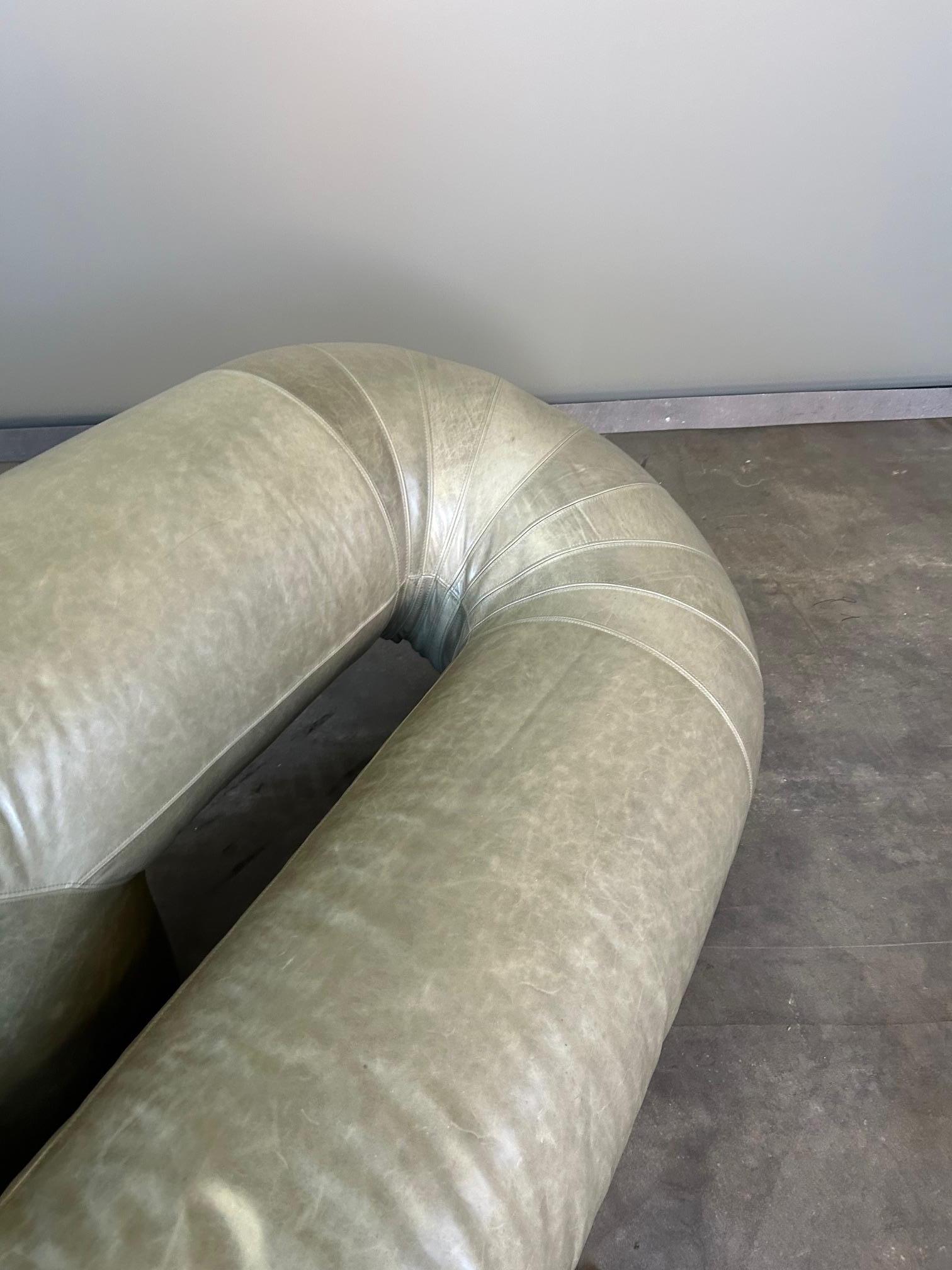 20th Century Walter Leeman Zeppelin Sofa for Velda 1970s in vendita