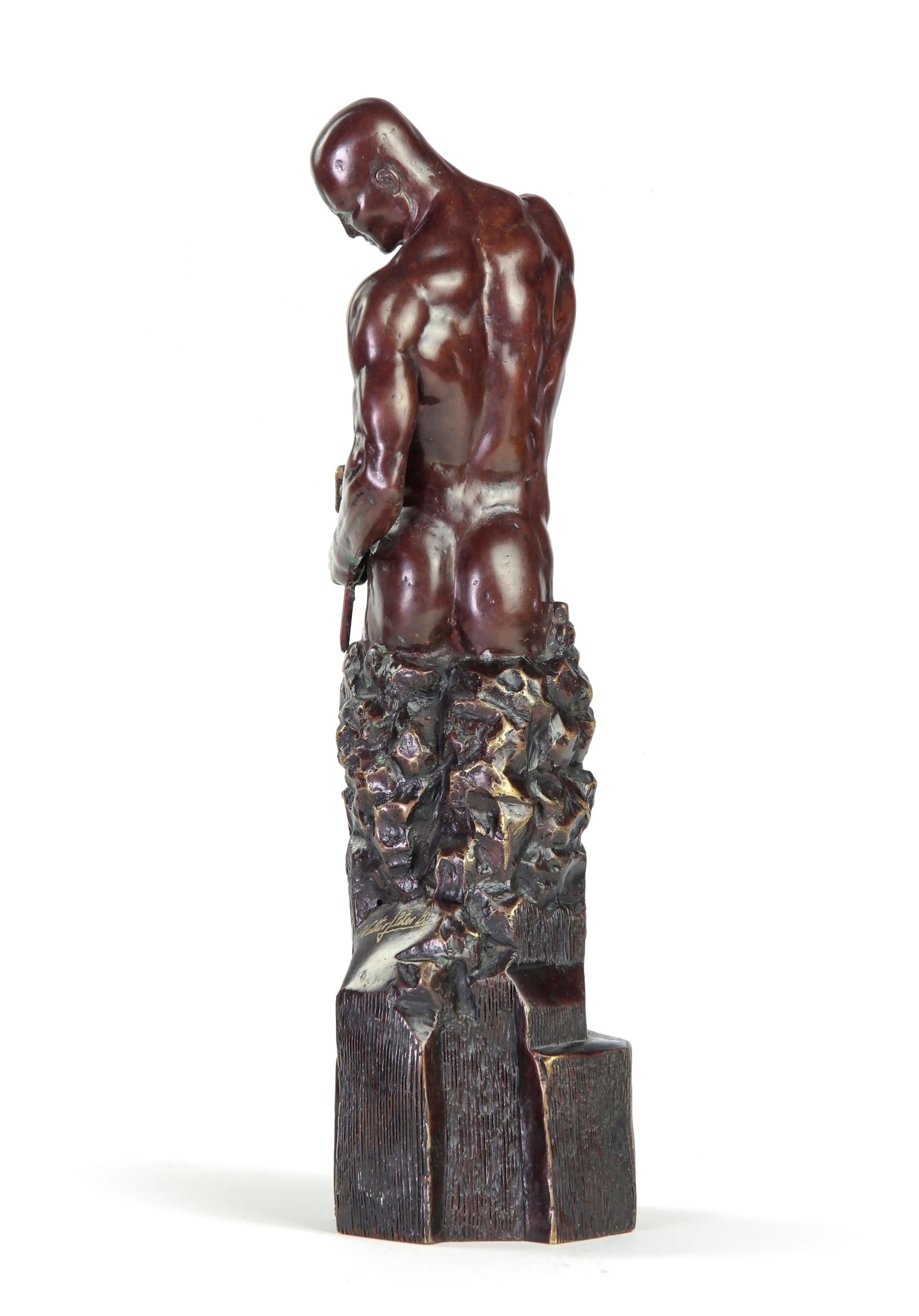 Master of Your Own Destiny by W. P. Brenner - bronze sculpture, self-made man - Sculpture Contemporáneo de Walter Peter Brenner