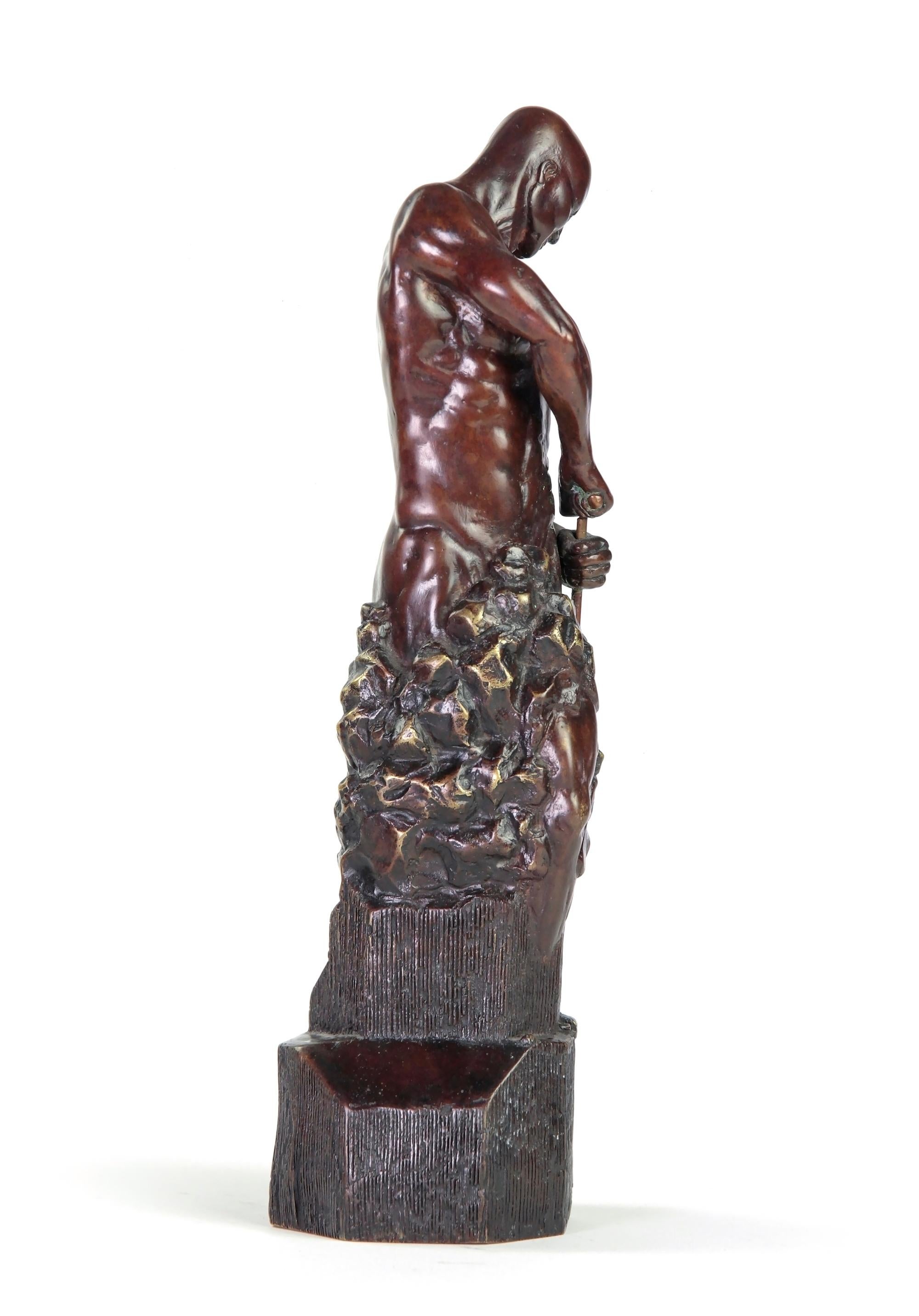 Master of your own Destiny is a sculpture by Guatemalan artist Walter Peter Brenner which represents a man carving himself out of stone. 77 cm × 22 cm × 20 cm. Edition of 8 + 4 A.P.
For the artist: 