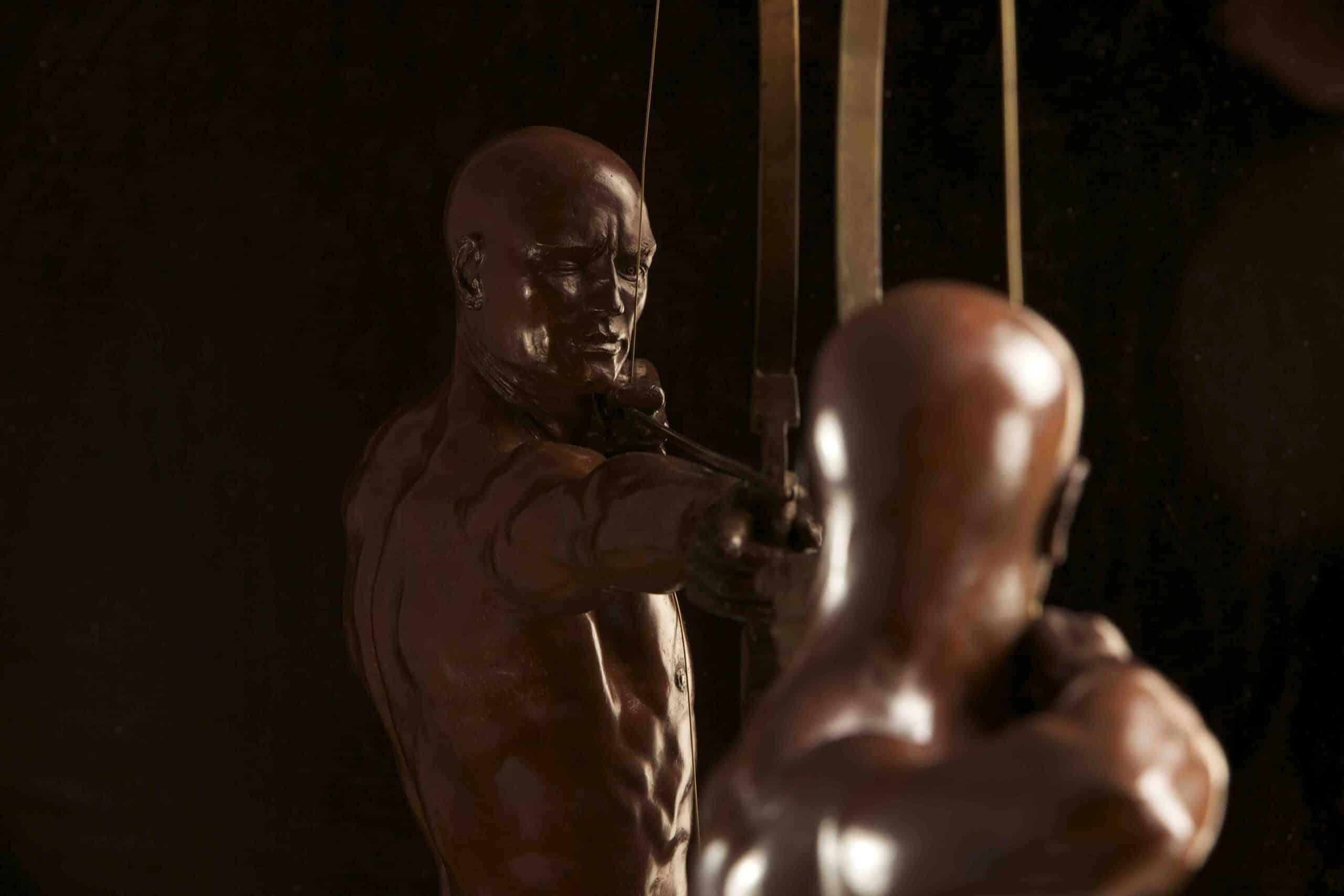 Zweck: The Archer von Walter Peter Brenner - Männliche Figur aus Bronze, nackt im Angebot 4