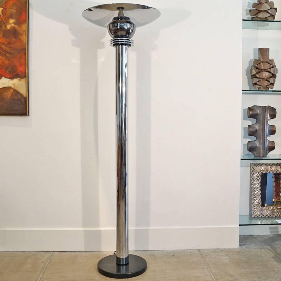 Walter Prosper torchere
Chrome and pewter Art Deco torchere with a black marble base. Double ceramic socket.
Top diameter 24
