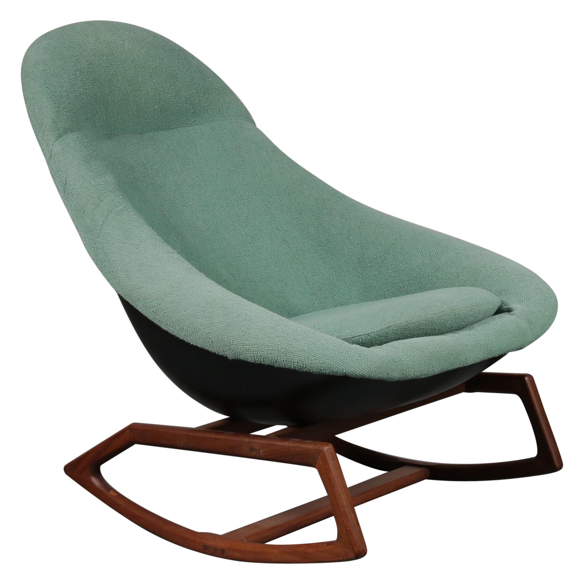 Walter S. Chenery "Gemini" Rocking Chair for Lurashell, UK 1960 For Sale