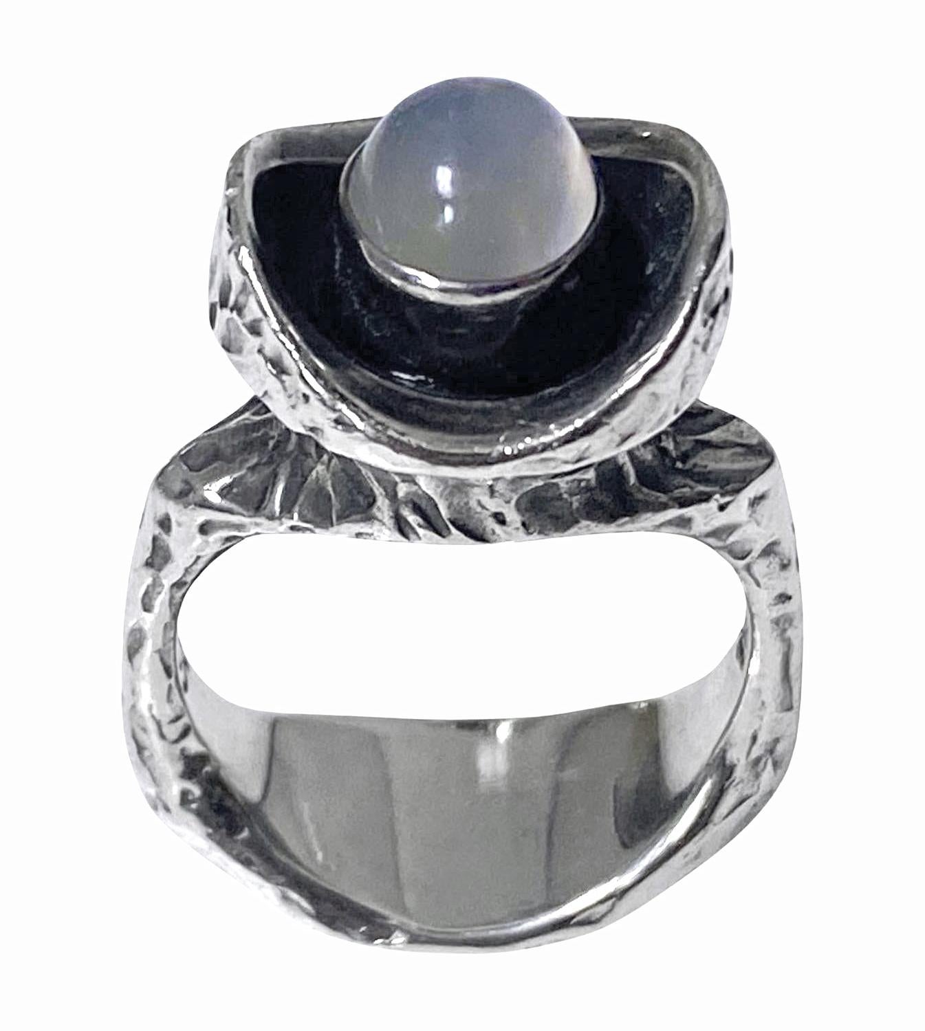 Cabochon Walter Schluep Sterling Silver Sculptural handmade Ring, C.1970 For Sale