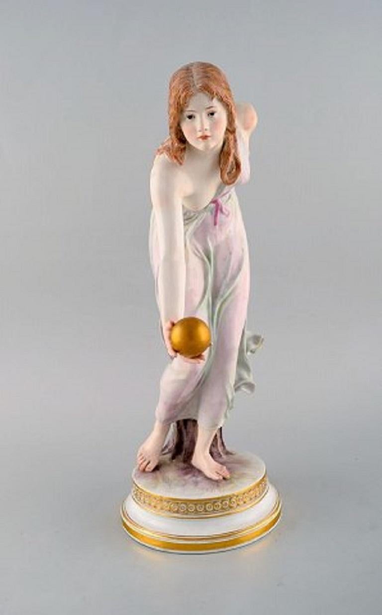 Walter Schott for Meissen. Large Art Nouveau porcelain figurine. 