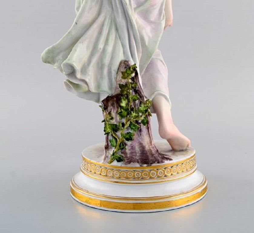 Walter Schott for Meissen, Large Art Nouveau Porcelain Figurine, Woman with Ball In Good Condition In Copenhagen, DK