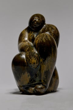 Scultura in ceramica di metà secolo raffigurante una donna seduta, artista della scuola di Cleveland