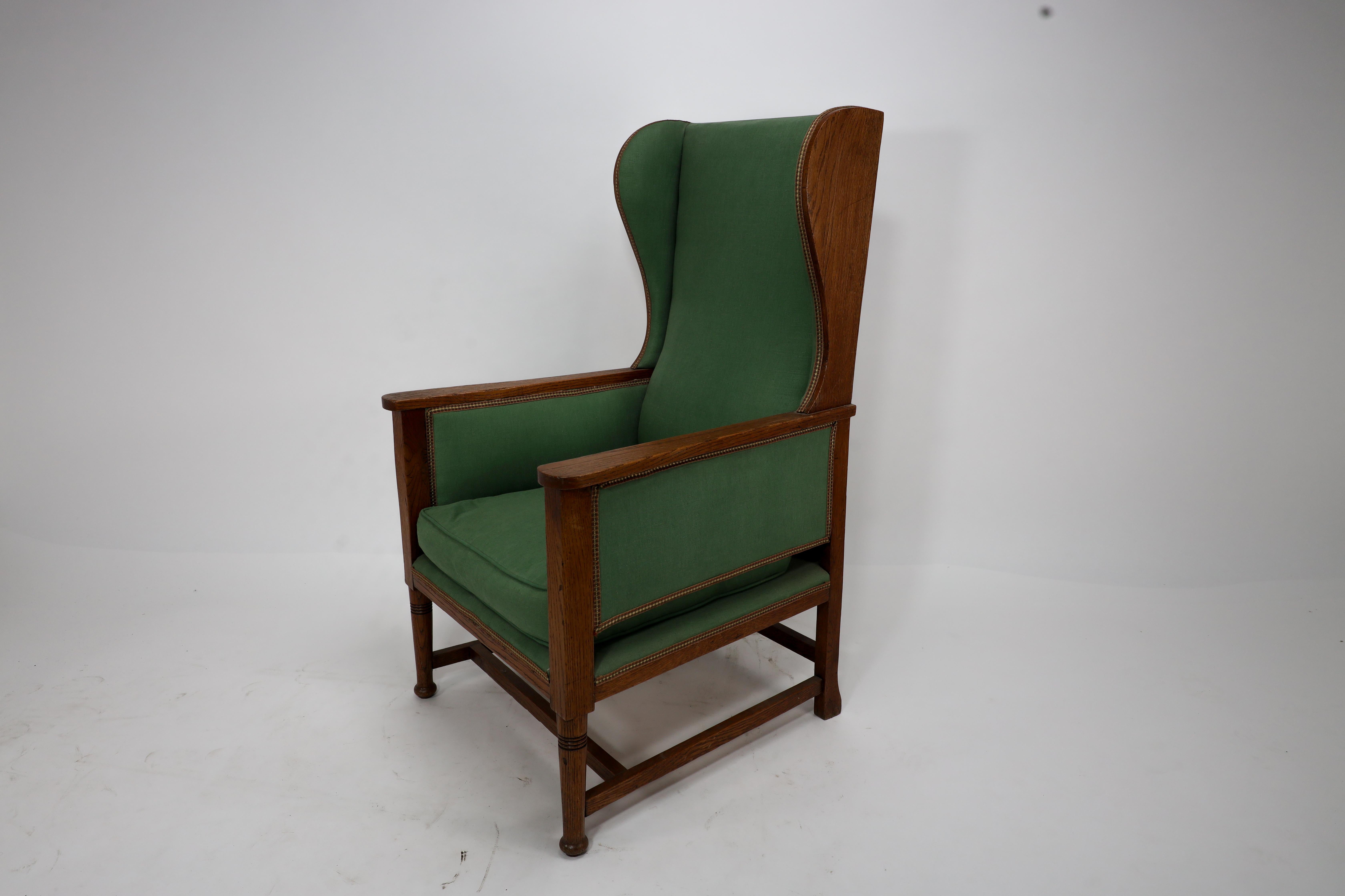 Walter Skull High Wycombe. Ein gepolsterter Sessel aus Eiche im Arts and Craft-Stil (Arts and Crafts) im Angebot