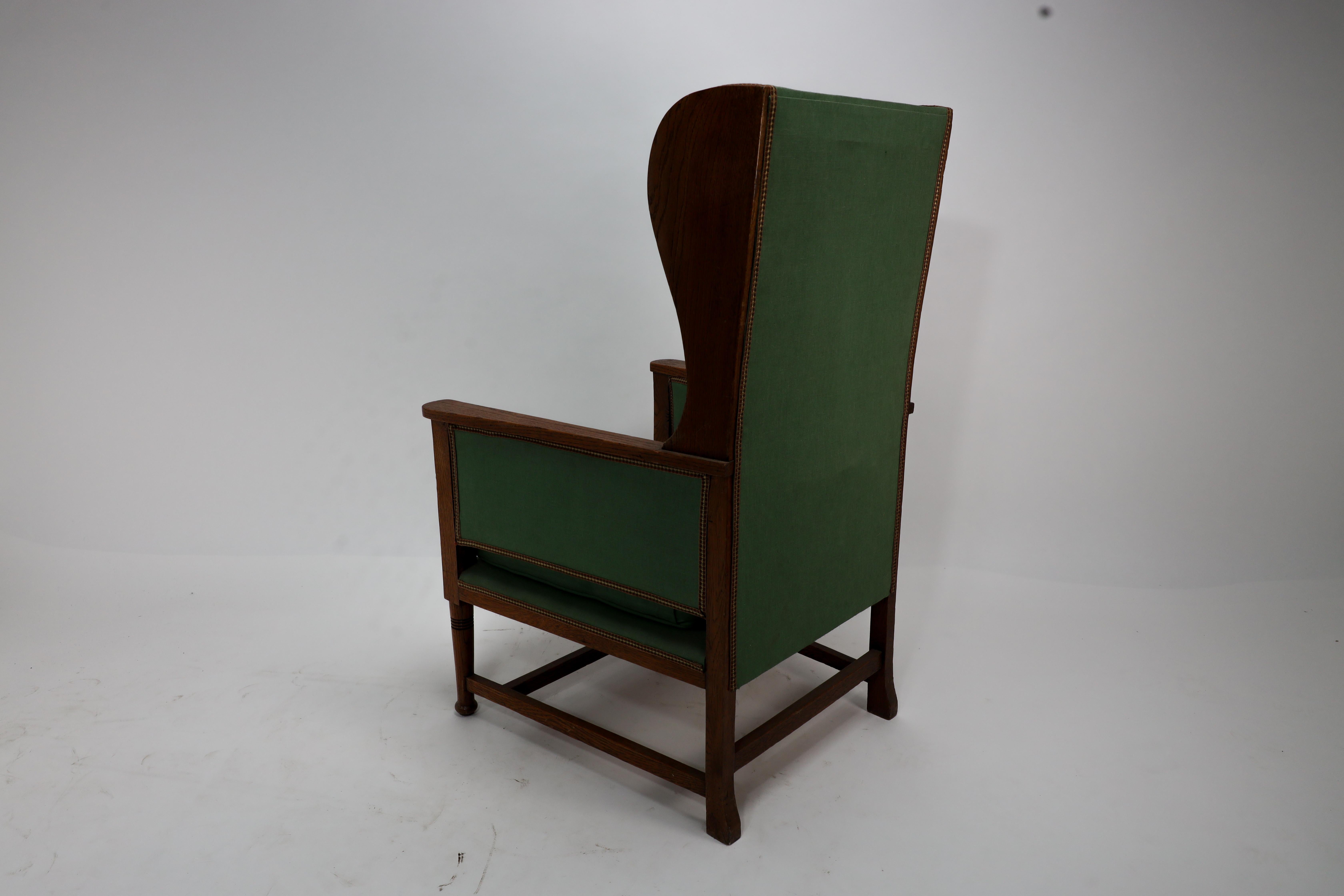 Walter Skull High Wycombe. Ein gepolsterter Sessel aus Eiche im Arts and Craft-Stil im Zustand „Gut“ im Angebot in London, GB