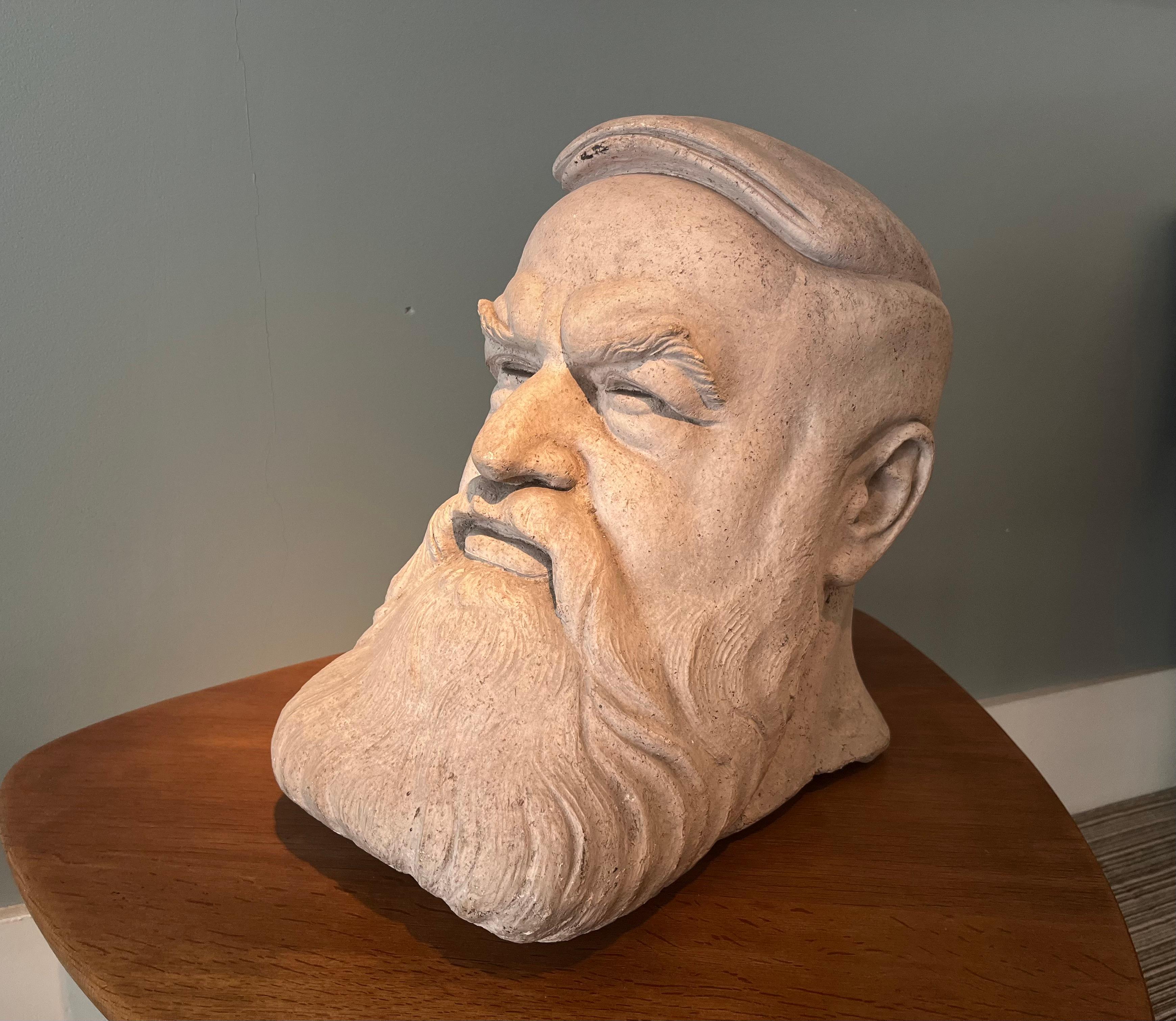 Kopfstatus - Skulptur des Kopfes von Tristan Barnard (1866 - 1947) – Sculpture von Walter Spaeny