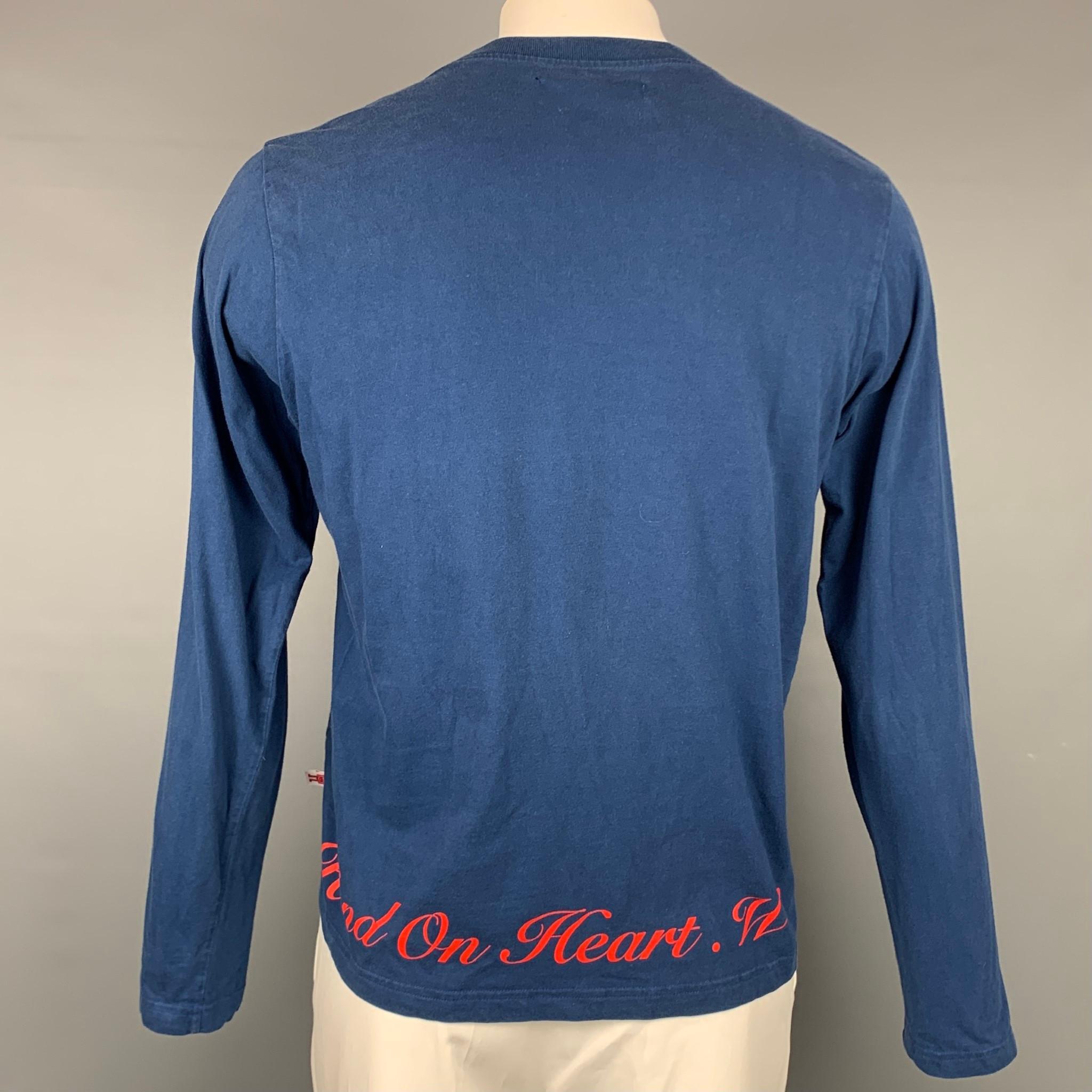 WALTER VAN BEIRENDONCK 2011 Hand On Heart Size XL Blue & Red Applique Pullover In Good Condition In San Francisco, CA