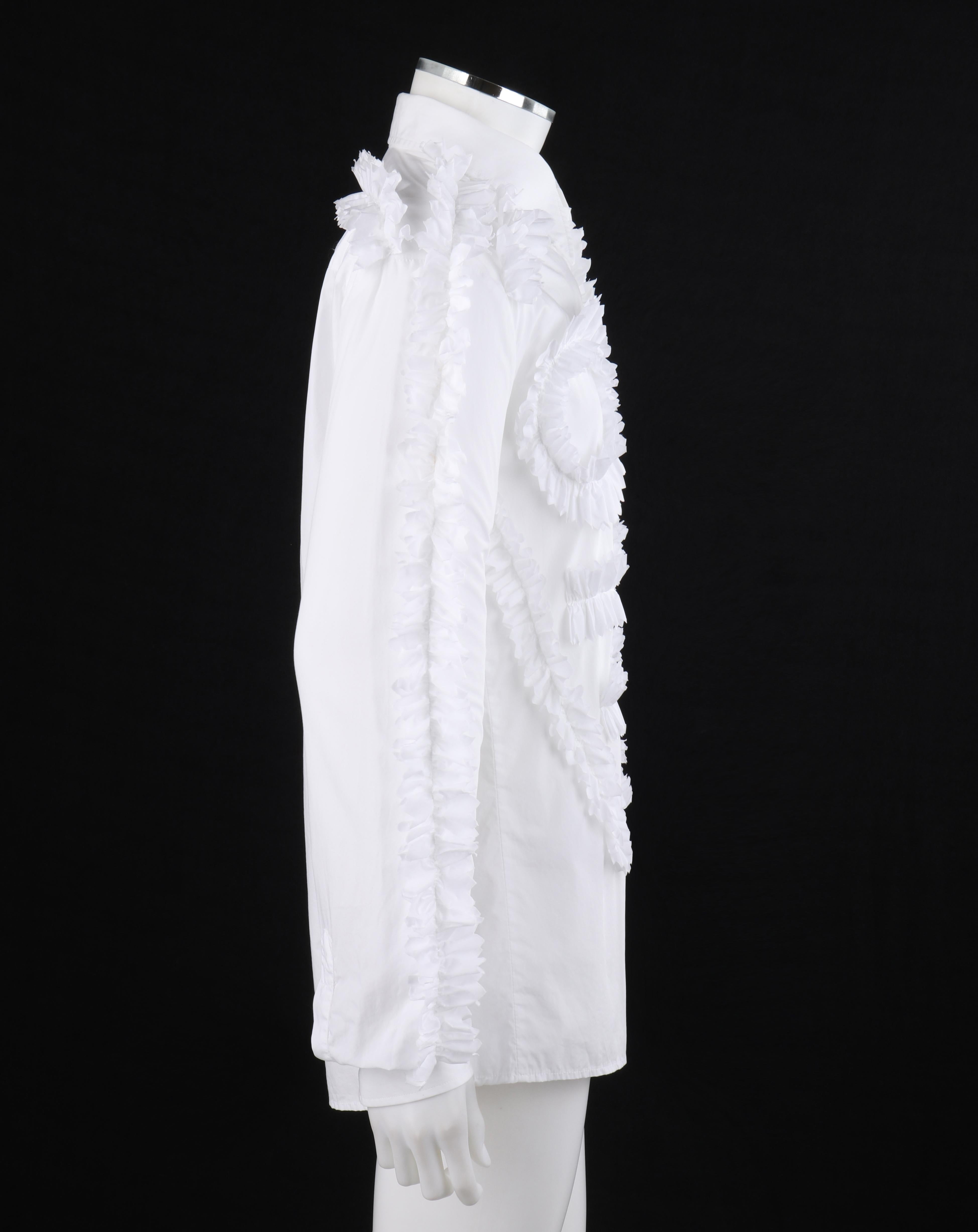 WALTER VAN BEIRENDONCK Chemise blanche symétrique à boutons et à volants pour hommes, A/H 2014  Bon état - En vente à Thiensville, WI