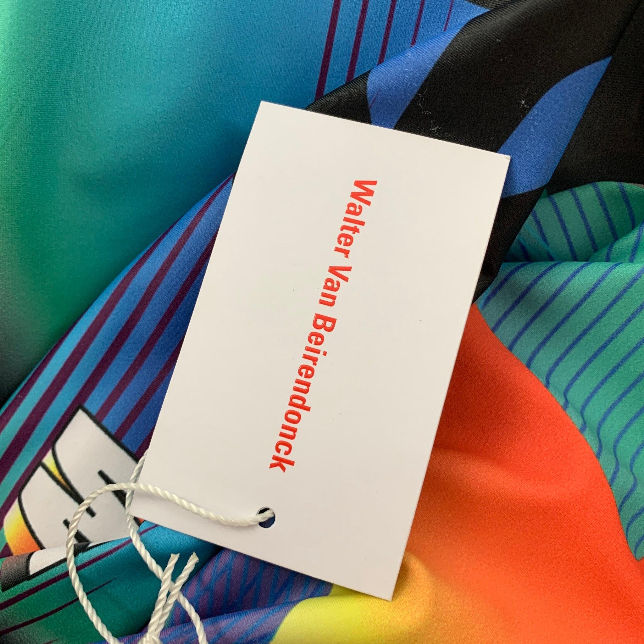 WALTER VAN BEIRENDONCK FW17 Size M Multicolor Graphic Nylon Jersey Bike Top For Sale 2