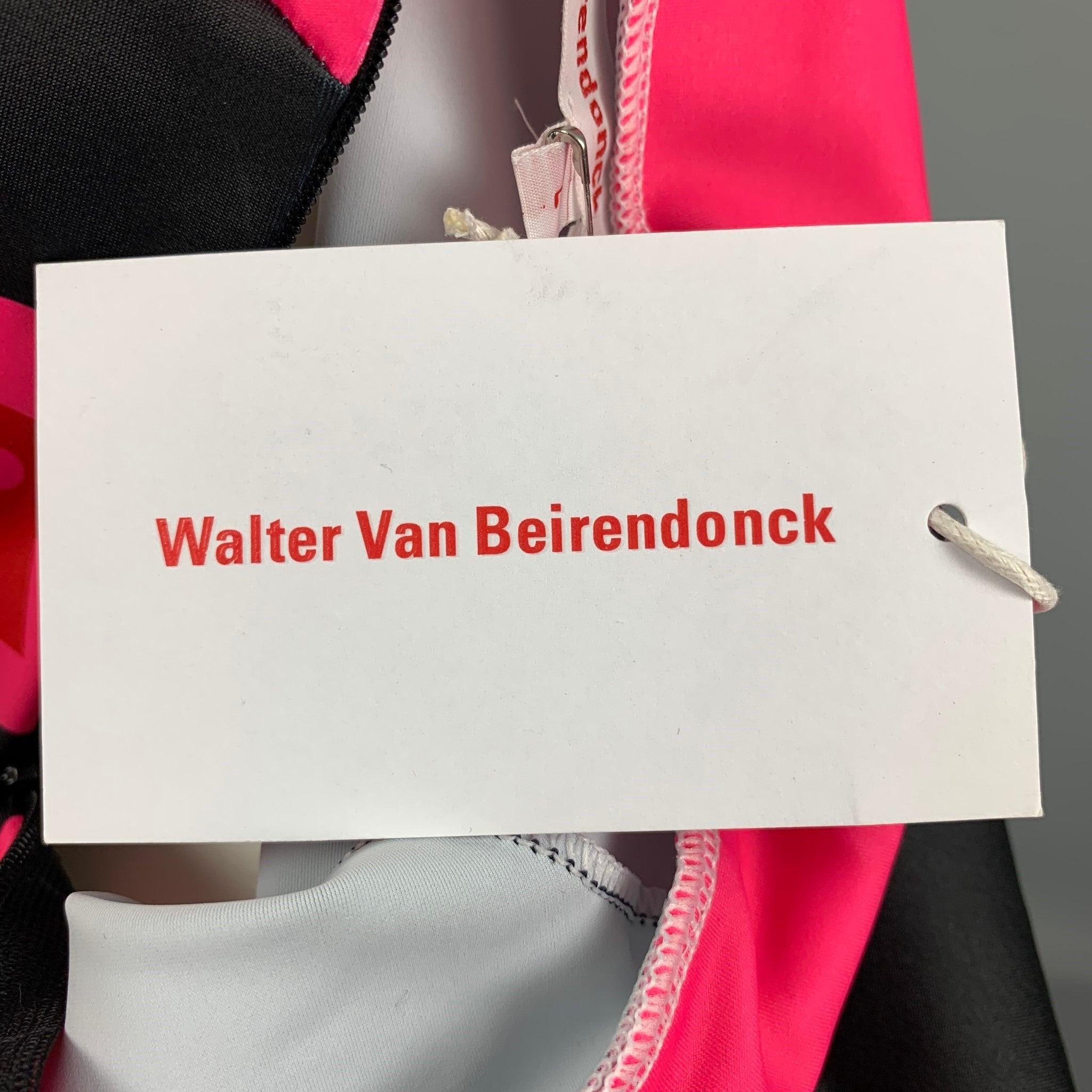 WALTER VAN BEIRENDONCK FW21 Size L Black Graphic Nylon Jersey Bike Top For Sale 2