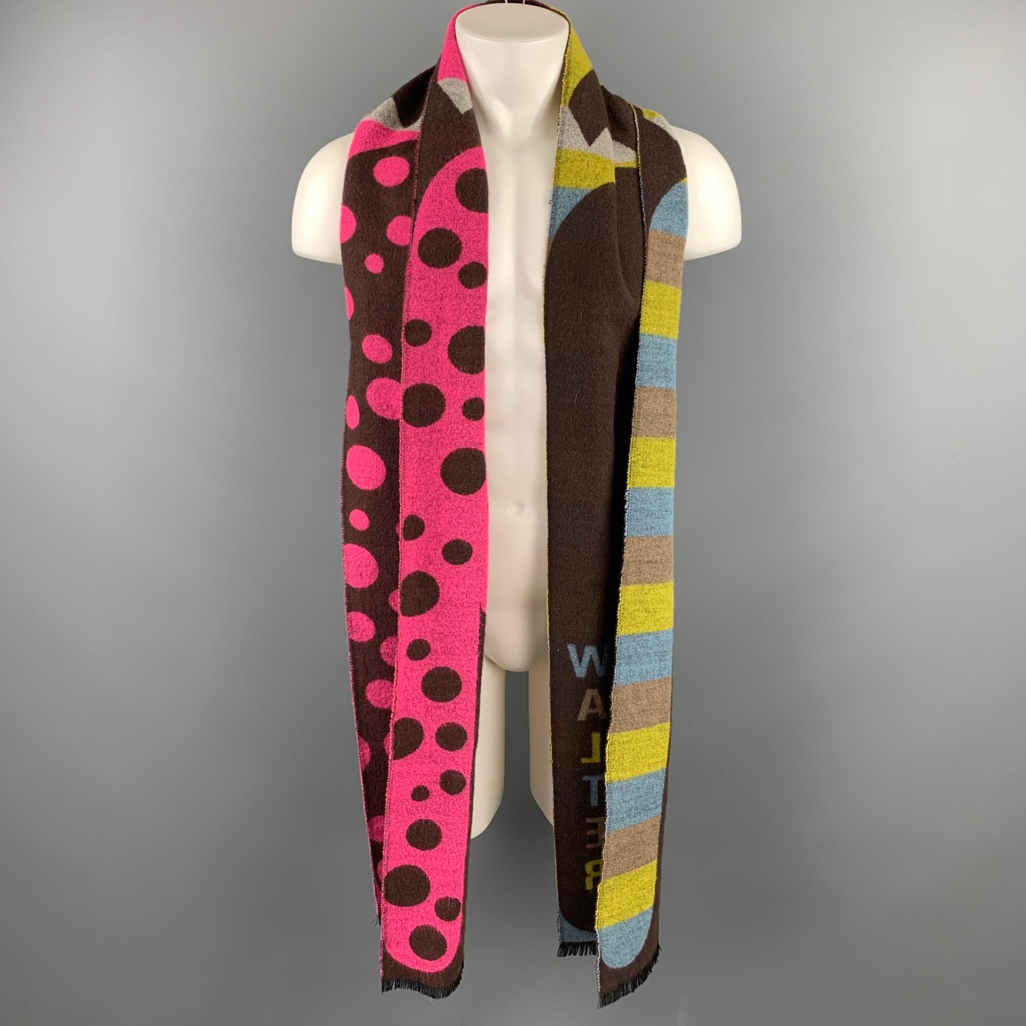 WALTER VAN BEIRENDONCK scarf comes in a multi-color print wool with a half inch fringe trim.

Excellent Pre-Owned Condition.

Measurements:

94 in. x 11.5 in. 
