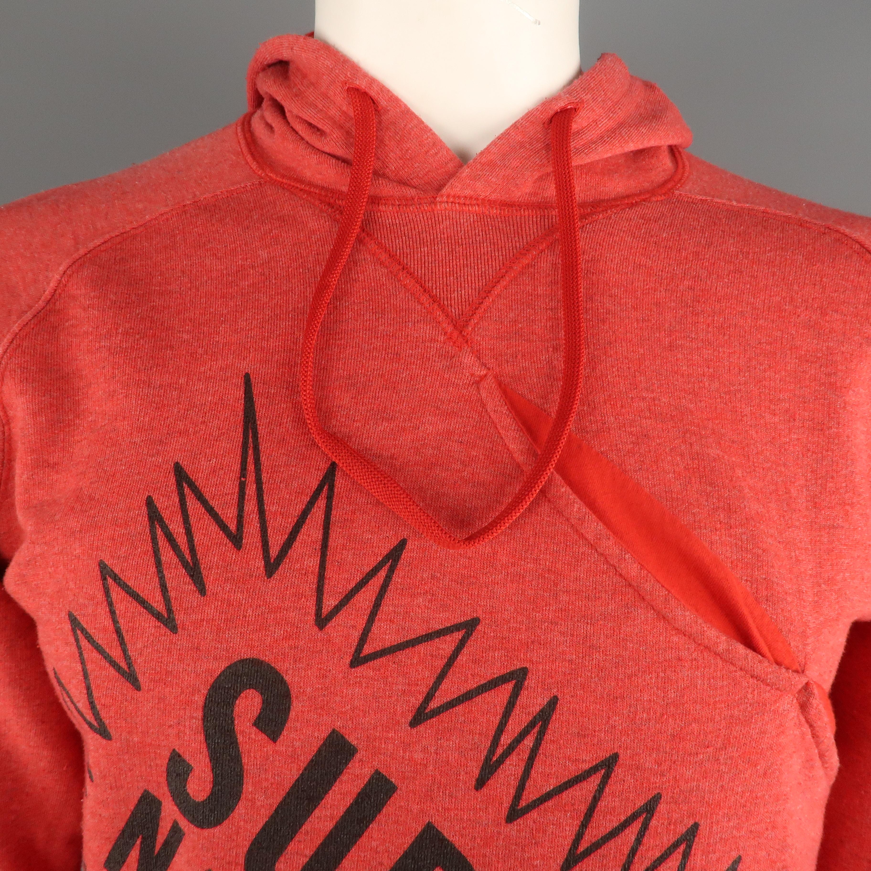 WALTER VAN BEIRENDONCK sweatshirt comes in a red cotton featuring a front 