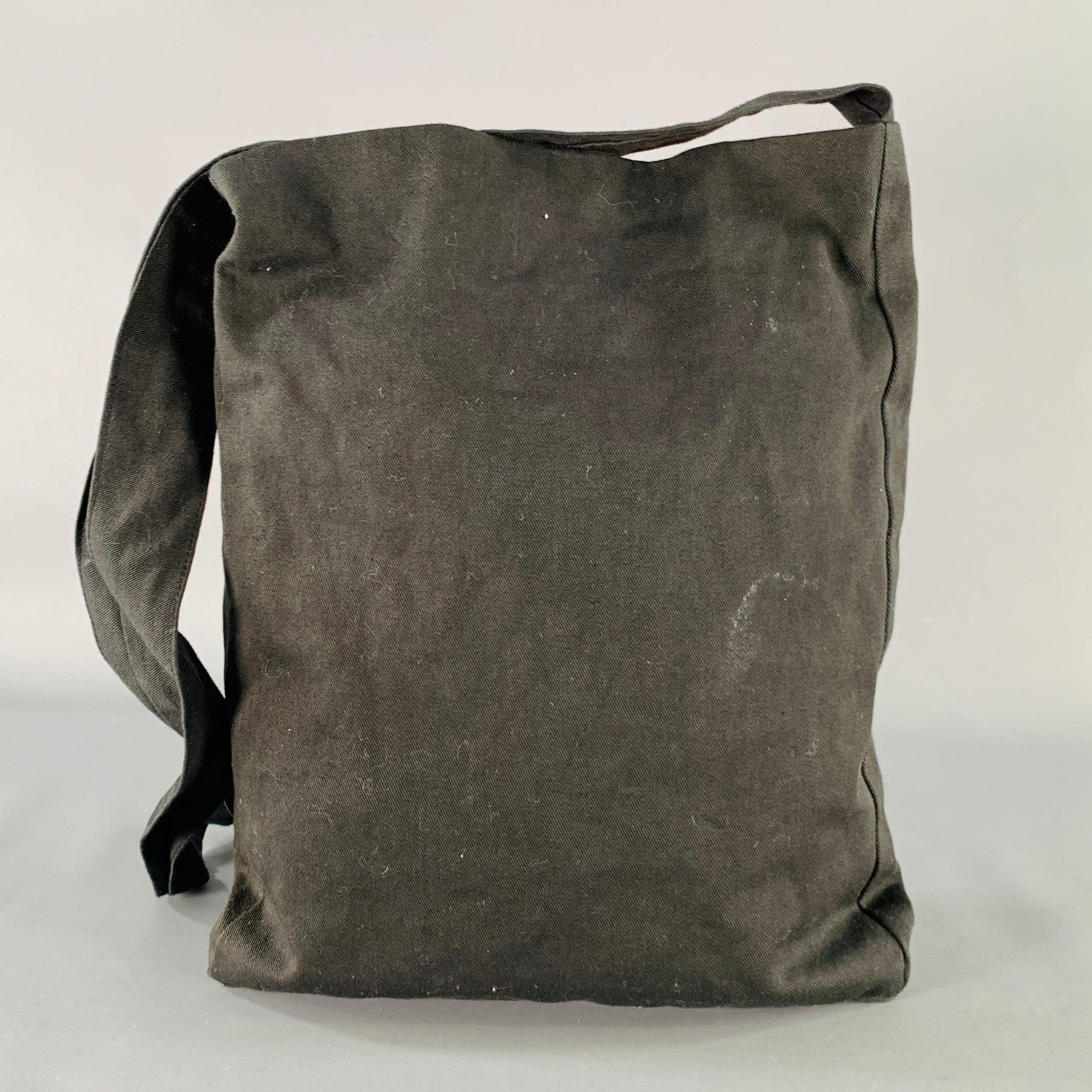 WALTER VAN BEIRENDONCK SS14 Budapest Schwarze mehrfarbige Crossbody-Tasche aus bestickter Baumwolle Herren im Angebot