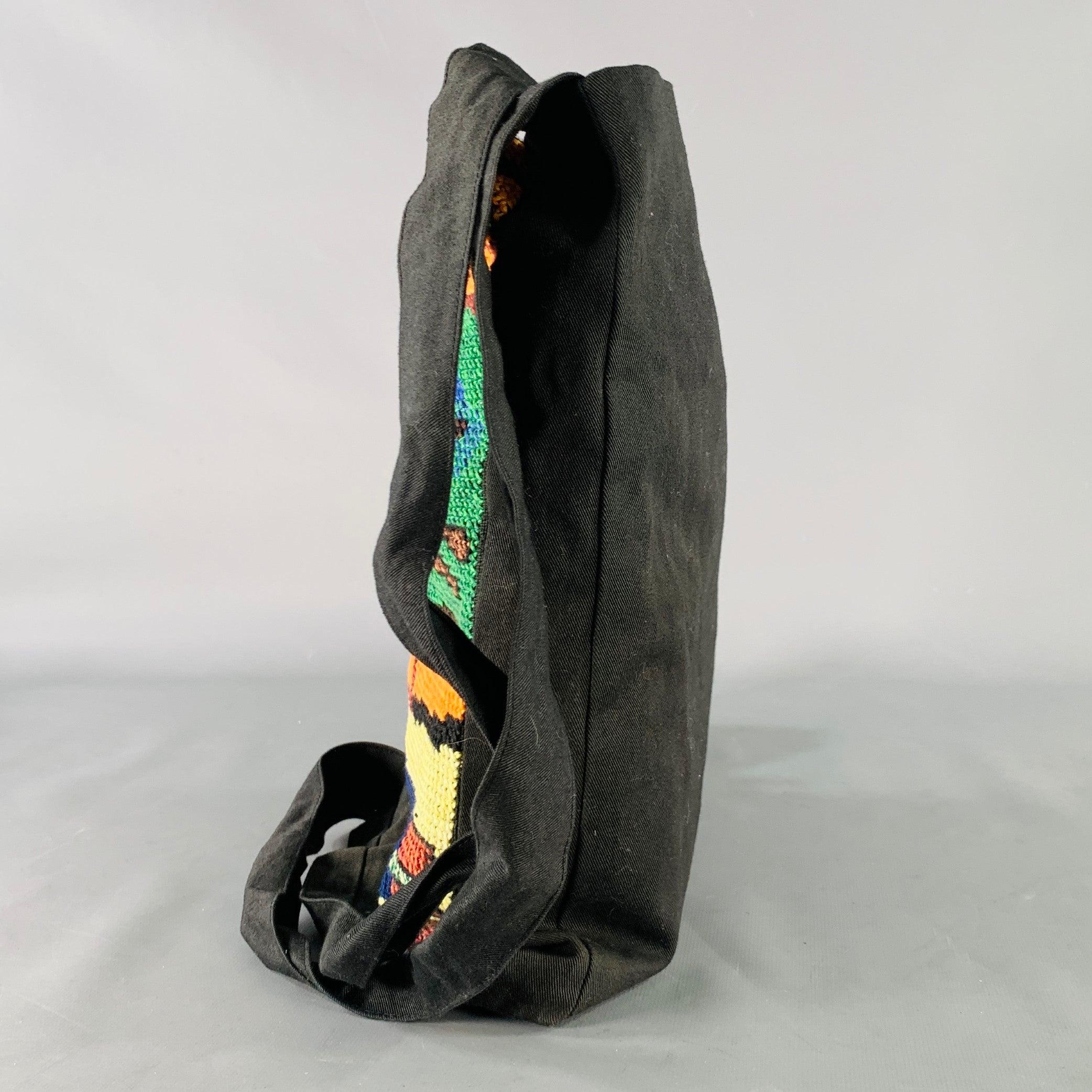 WALTER VAN BEIRENDONCK SS14 Budapest Schwarze mehrfarbige Crossbody-Tasche aus bestickter Baumwolle im Angebot 1