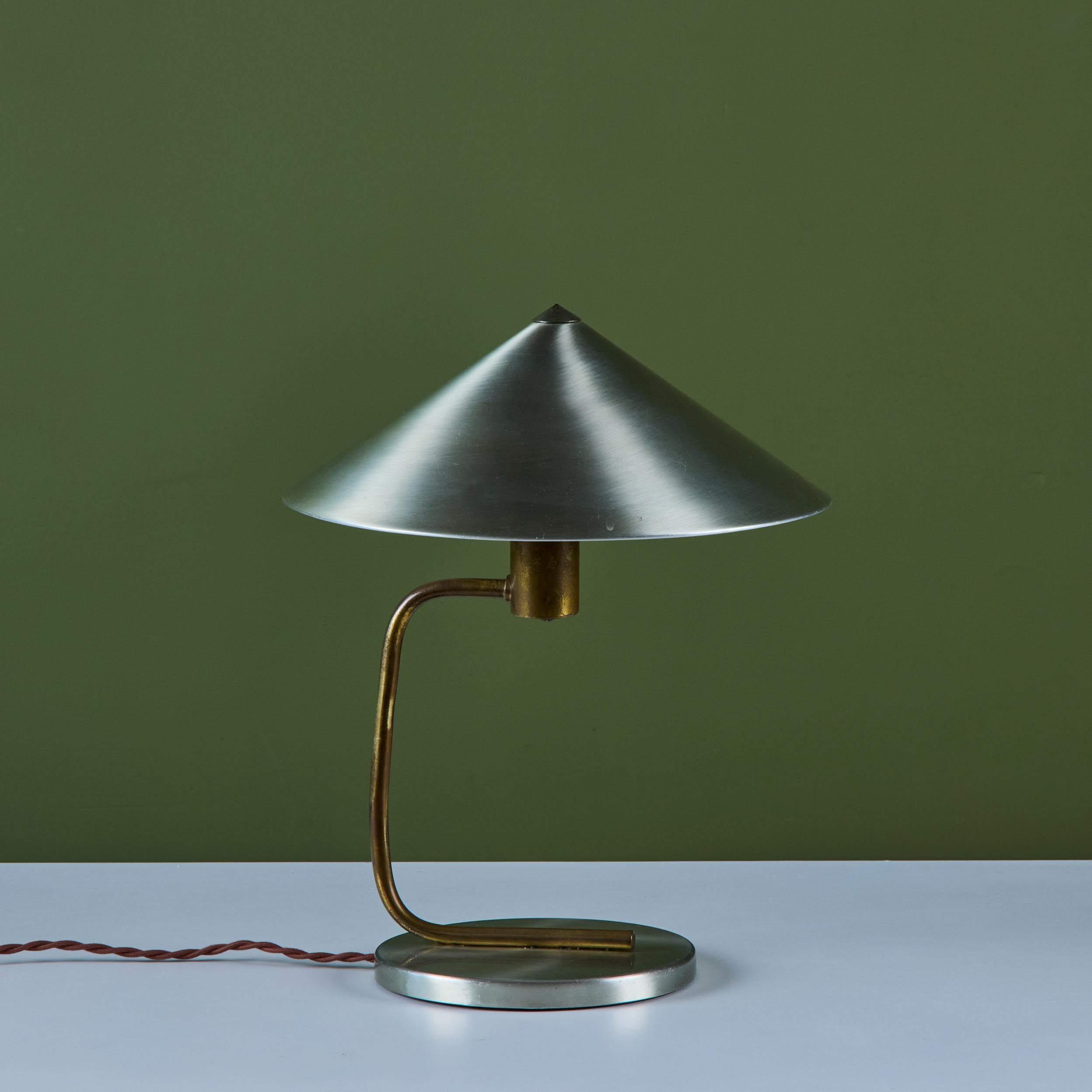 Walter Von Nessen Art Deco Tischlampe im Angebot 1