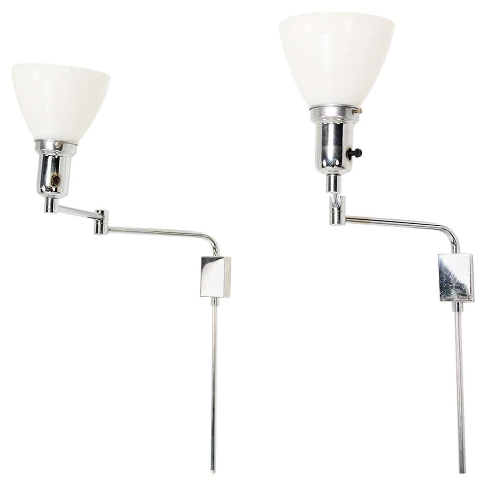 Walter Von Nessen Clean Modern Chrome-Plated Wall Sconces, 1970s