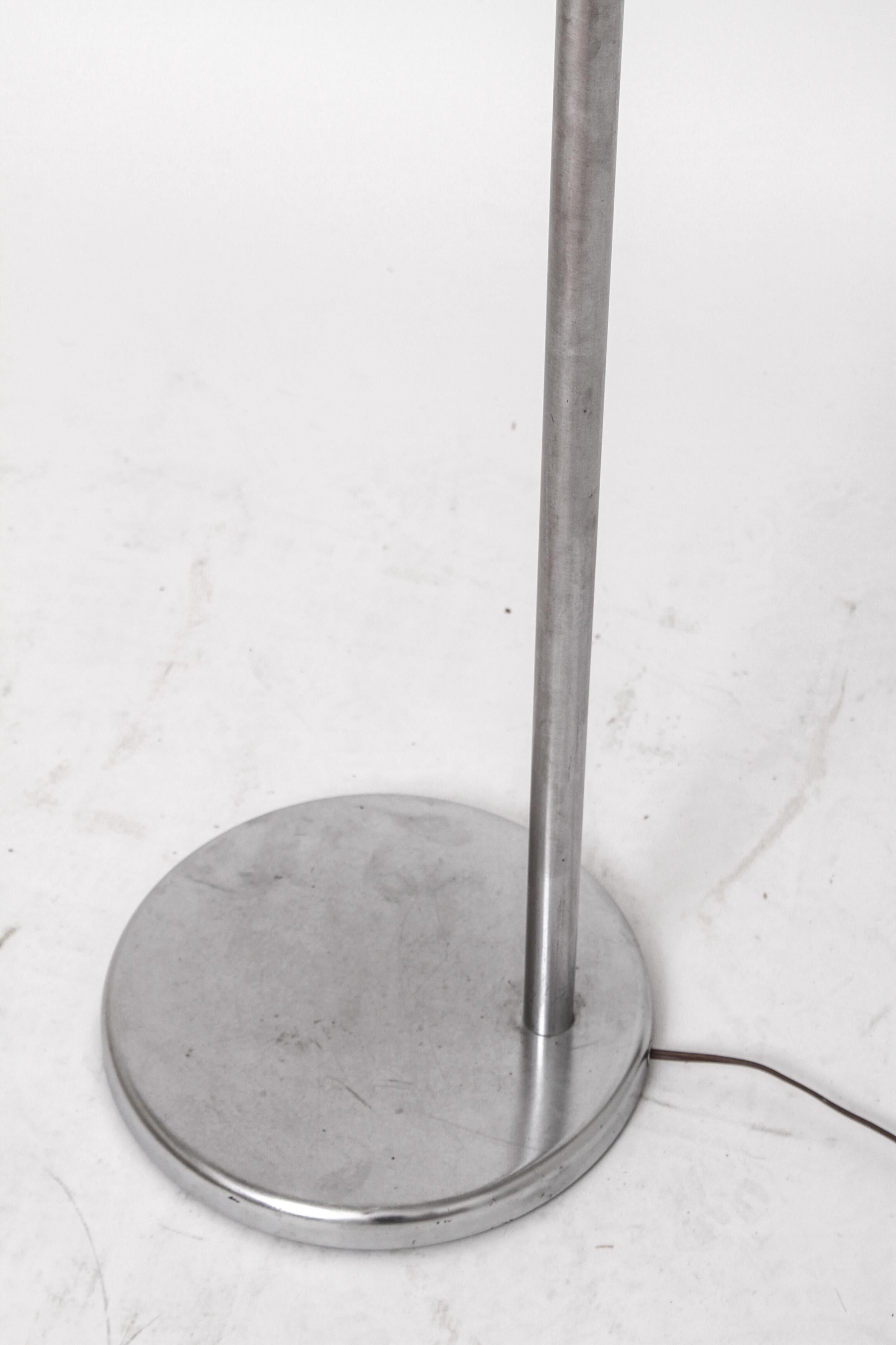 Walter Von Nessen Modern Swing Arm Floor Lamp In Good Condition For Sale In New York, NY