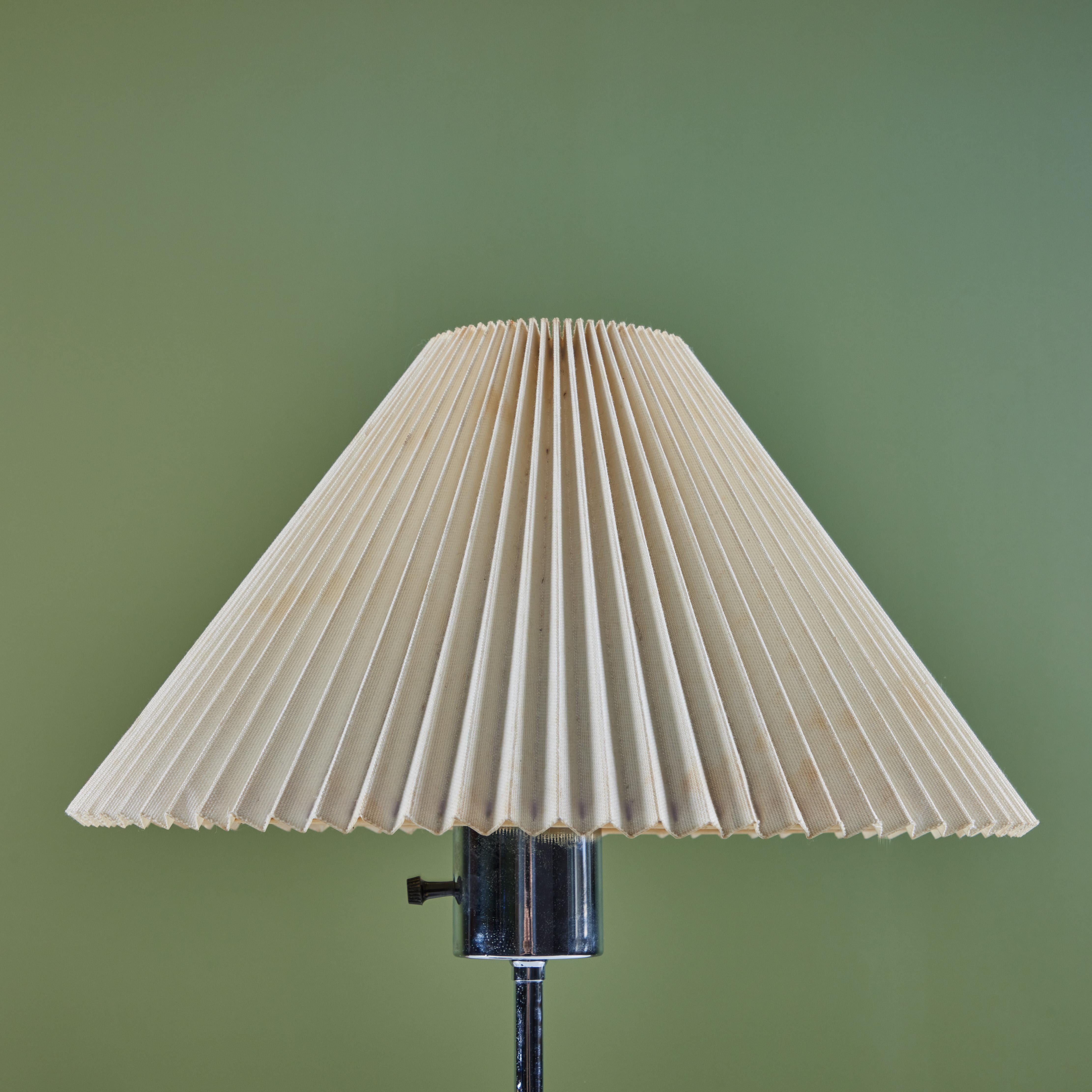 Walter Von Nessen Style Table Lamp For Sale 1