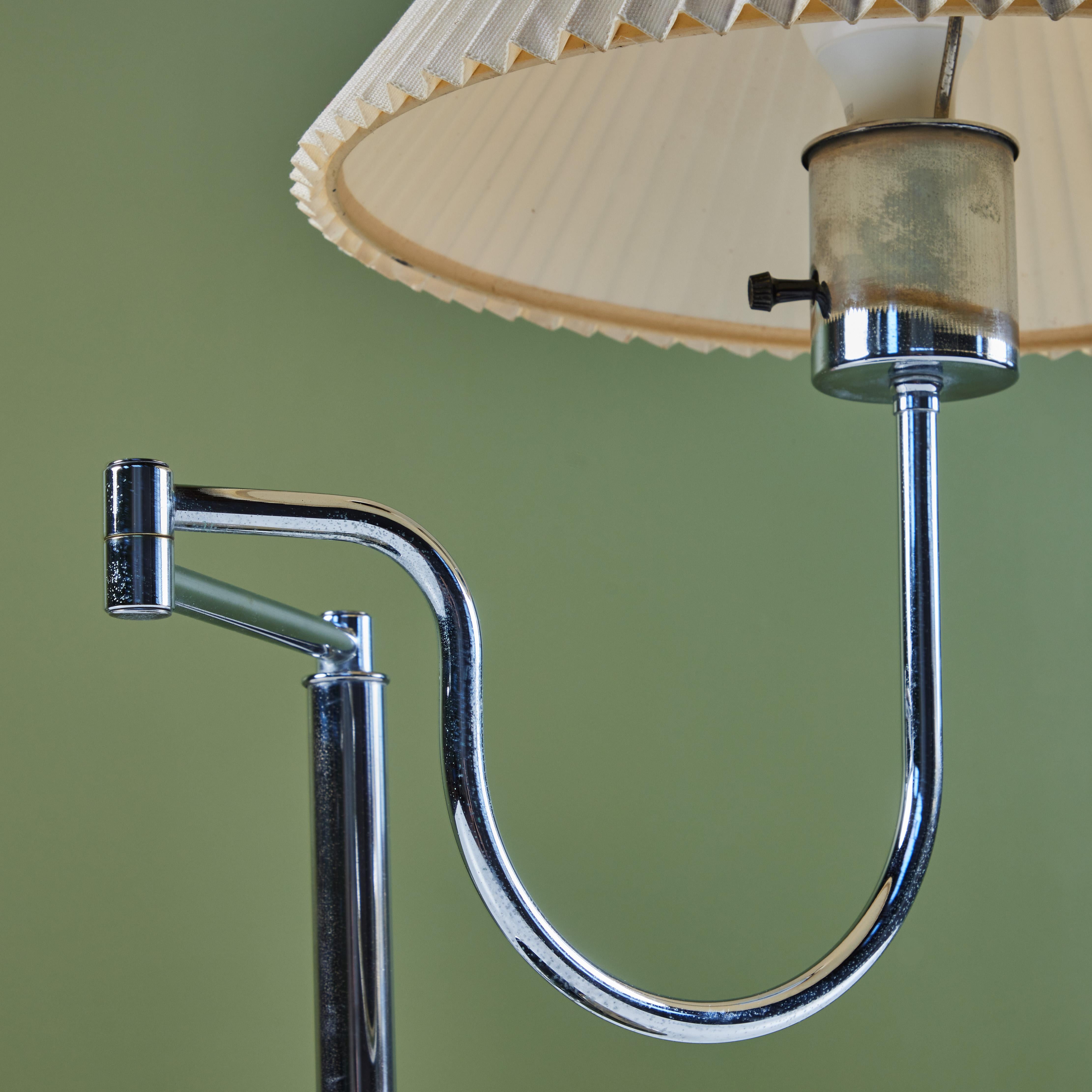 Walter Von Nessen Style Table Lamp For Sale 2