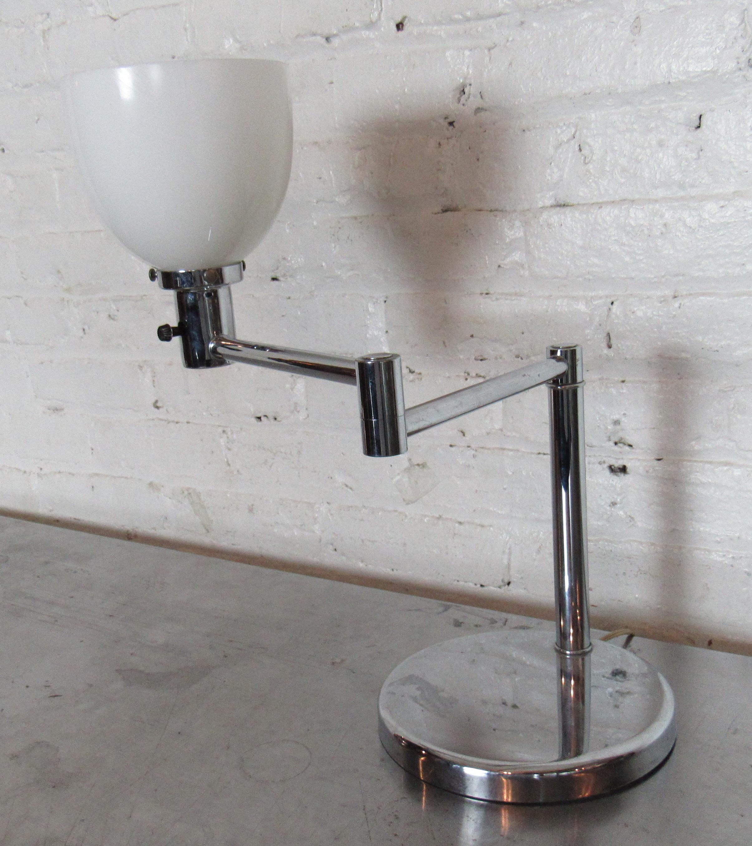 Vintage modern style table or desk lamp by Walter Von Nessen.

(Please confirm item location - NY or NJ - with dealer).