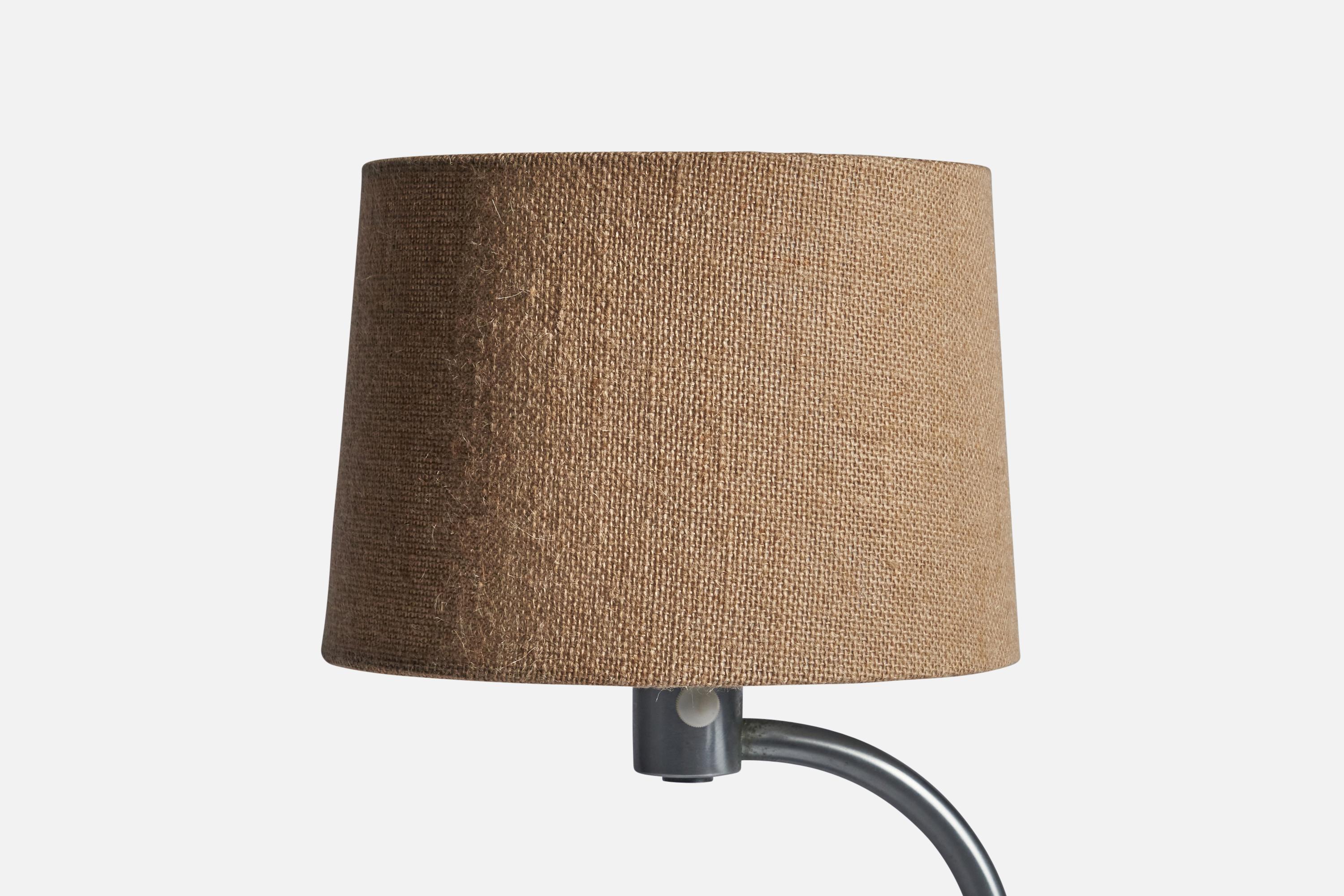 Walter Von Nessen, Table Lamps, Chrome Metal, Burlap, USA, 1930s In Good Condition For Sale In High Point, NC