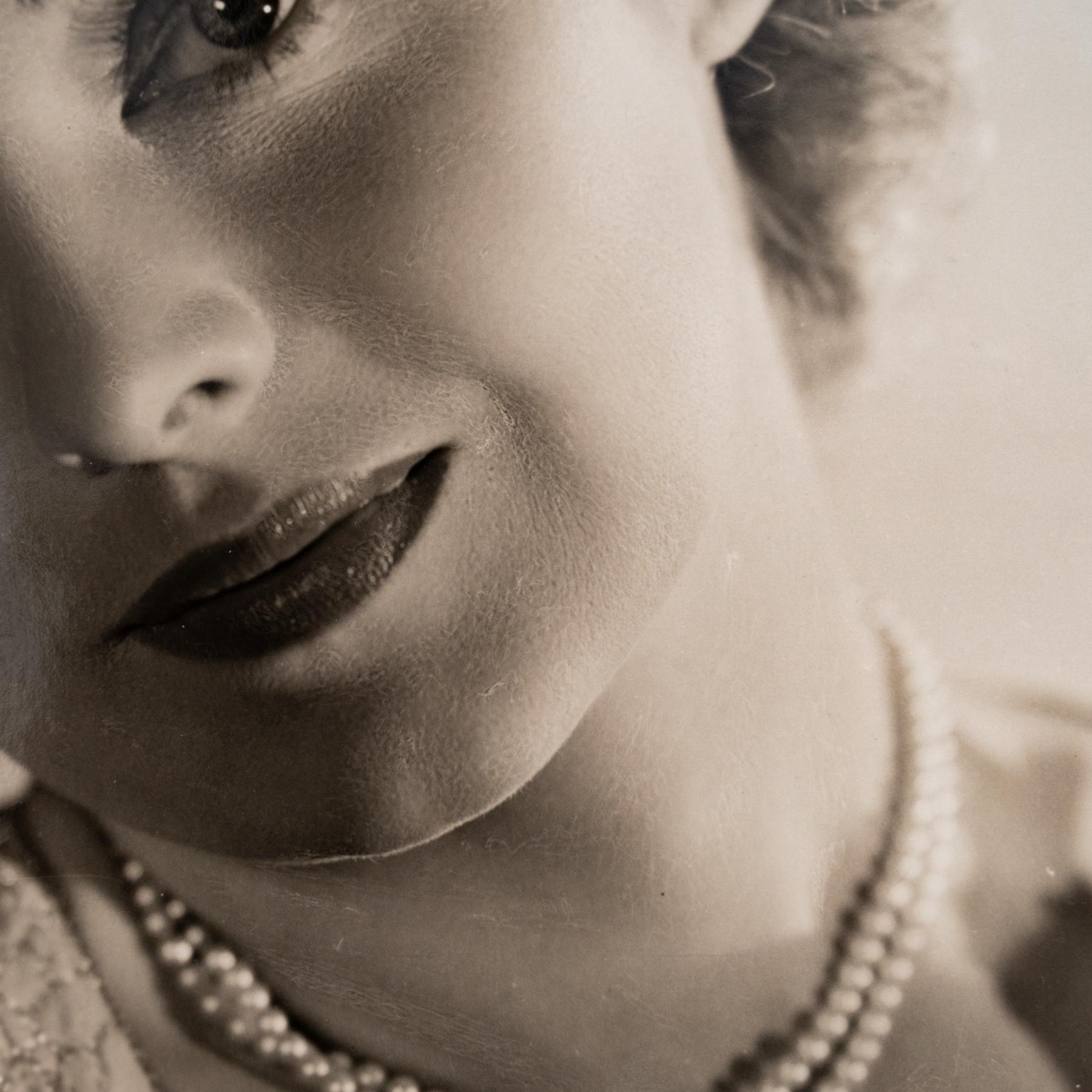 Walter Wagner. Photography of Madeline Carroll in the film 
