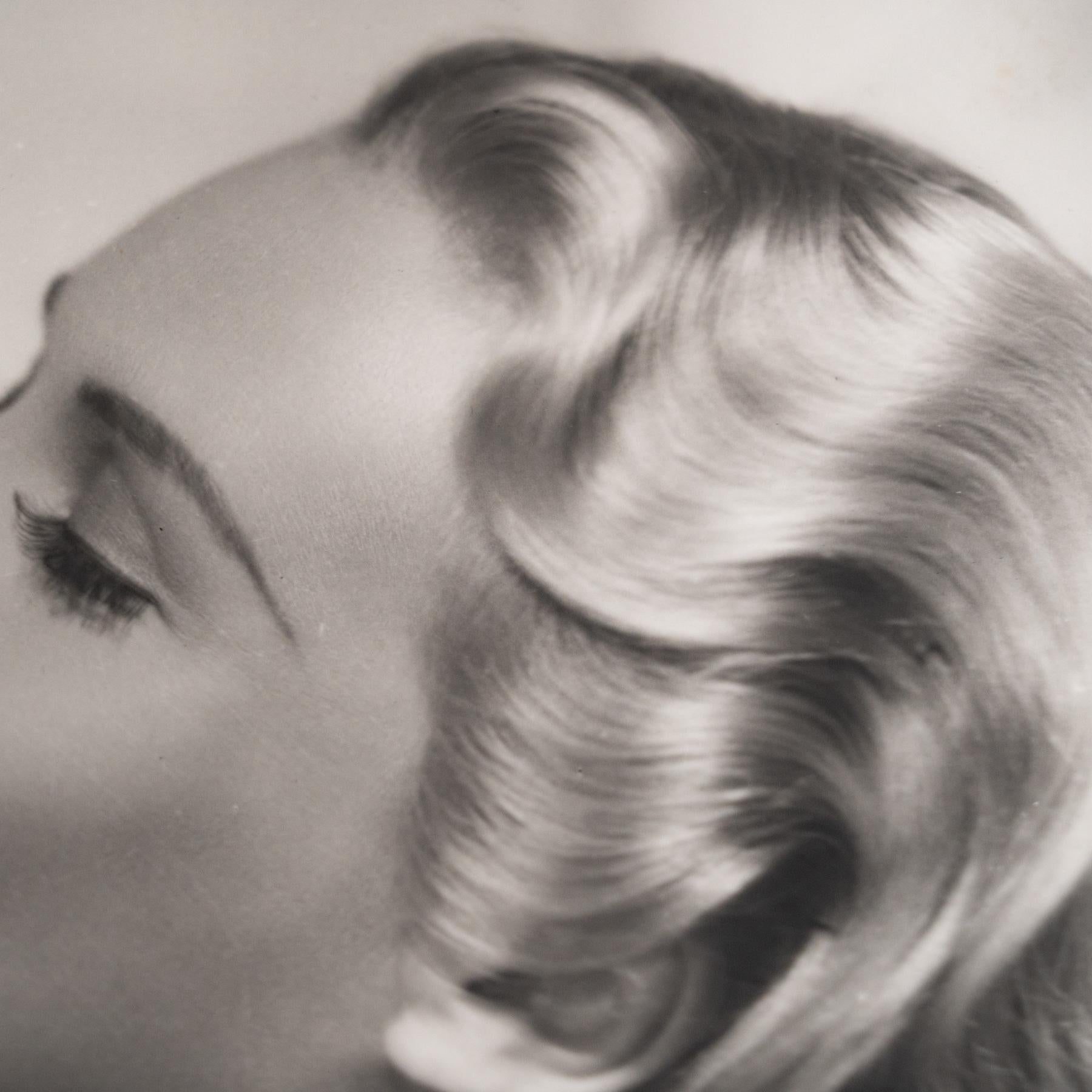 Walter Wagner. Photography of Madeline Carroll in the film 