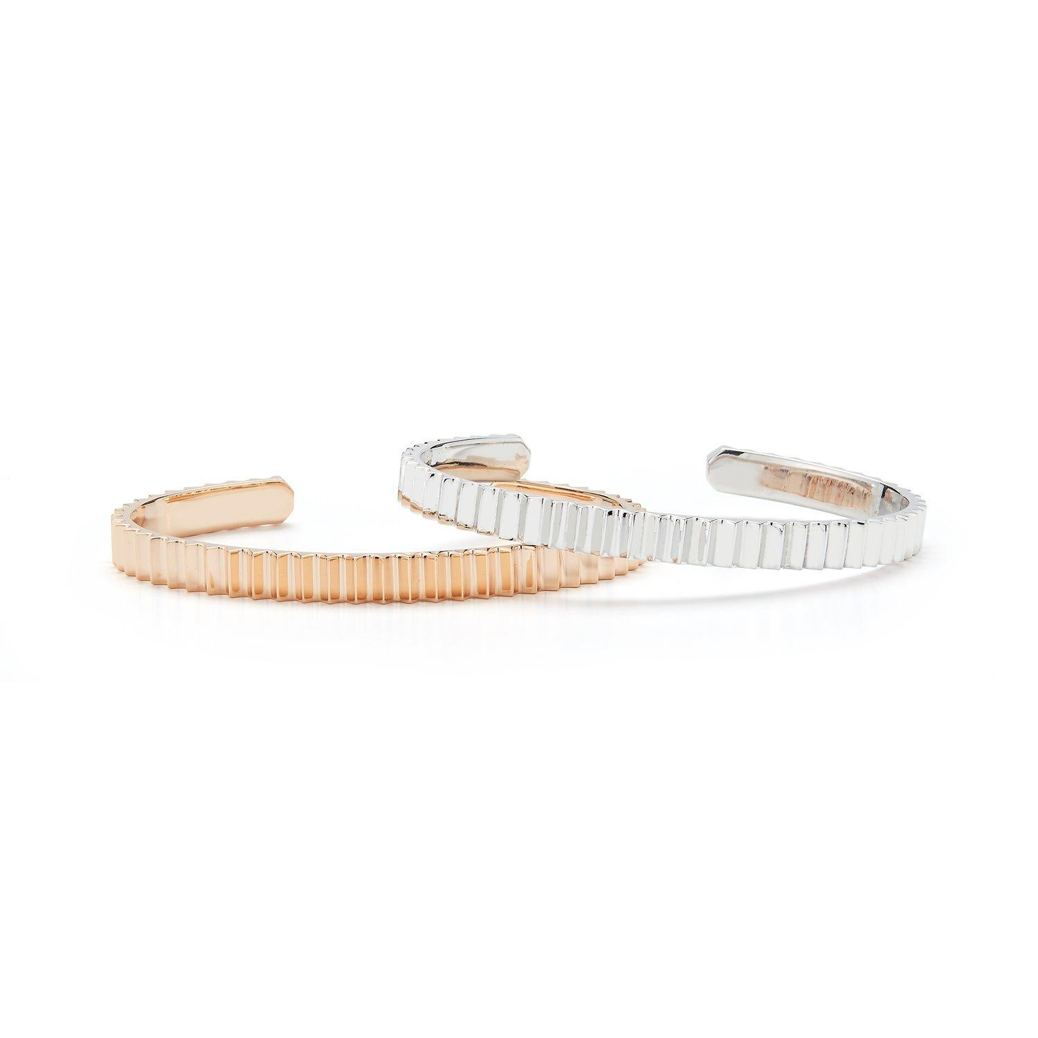 Walters Faith 18 Karat Roségold Breite geriffelte Manschette mit Diamantkanten im Zustand „Neu“ im Angebot in New York, NY