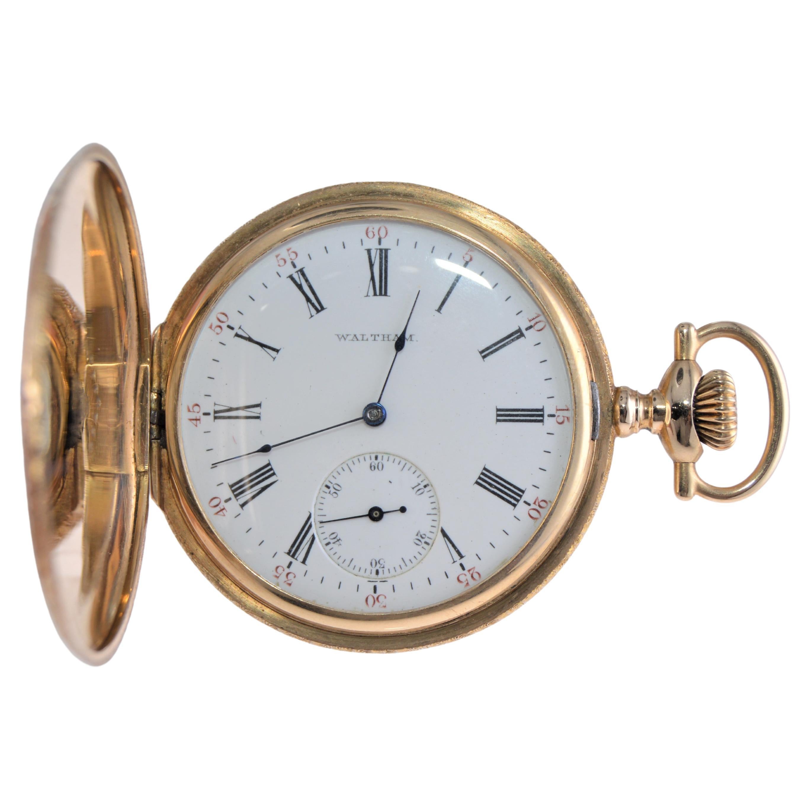 Waltham 14k Yellow Gold Hunters Cased Pocket Watch Circa 1900 Hand Engraved Pour hommes en vente