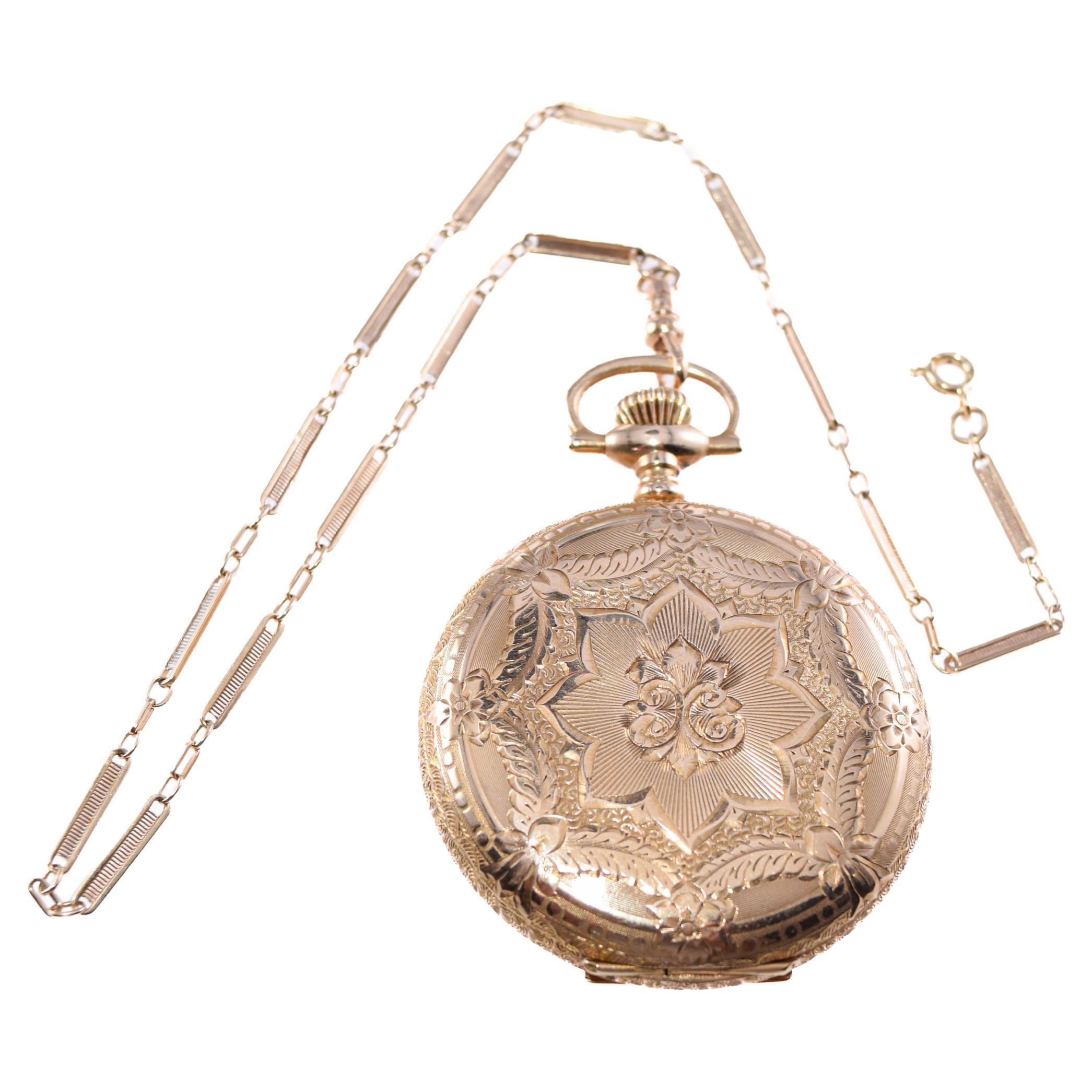 Waltham 14k Yellow Gold Hunters Cased Pocket Watch Circa 1900 Hand Engraved en vente