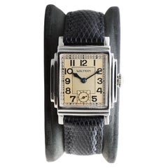 Waltham Montre Art déco en or blanc massif 14 carats, circa 1934 avec cadran d'origine 