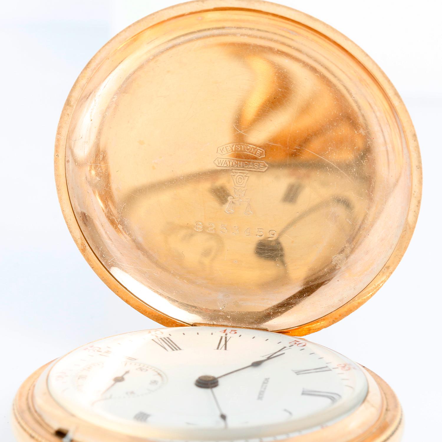 Waltham Antique 17 Jewels Large  Mens Gold Filled Pocket Watch - Manual winding; 17 Jewels. Gold filled ( 51 mm )  With Blank Monogram Shield; Ornately Engraved. White dial with Roman  numerals and subdial at 6 o'clock. Pre-owned with custom box.