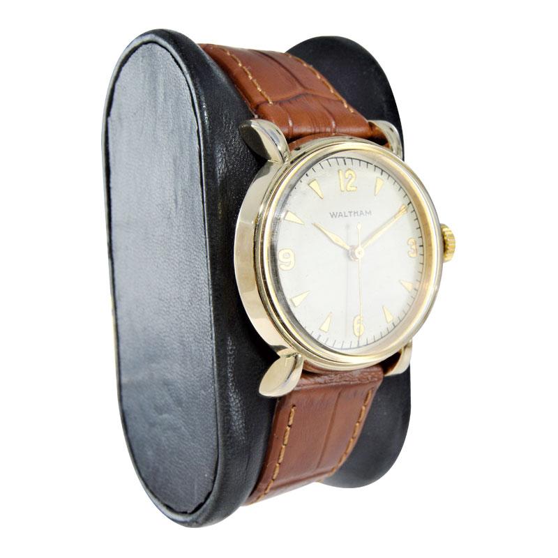 Waltham Montre-bracelet Art déco en or jaune remplie, années 1940 Unisexe en vente