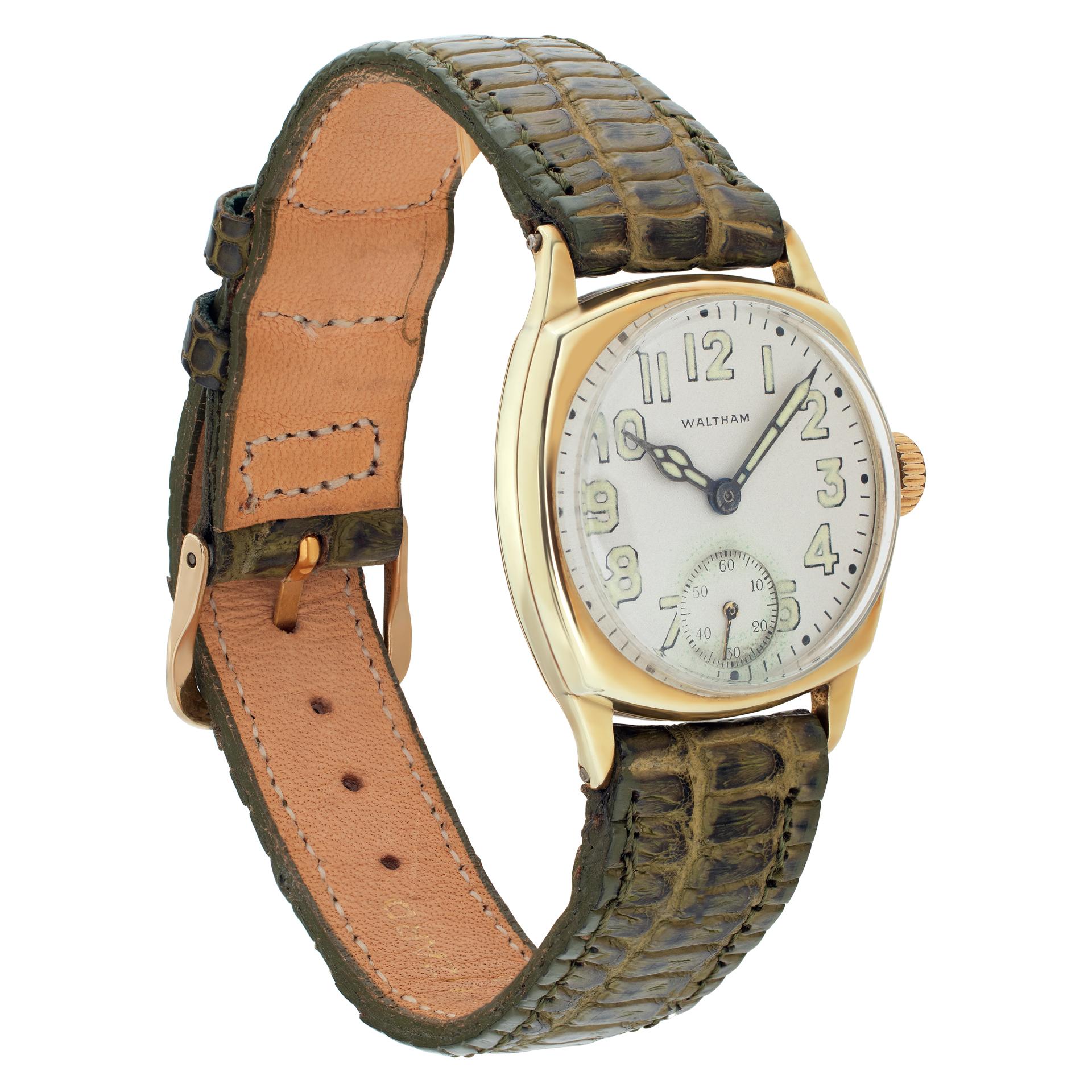 Waltham Classic mit weißem Zifferblatt Manuelle Uhr im Zustand „Hervorragend“ im Angebot in Surfside, FL