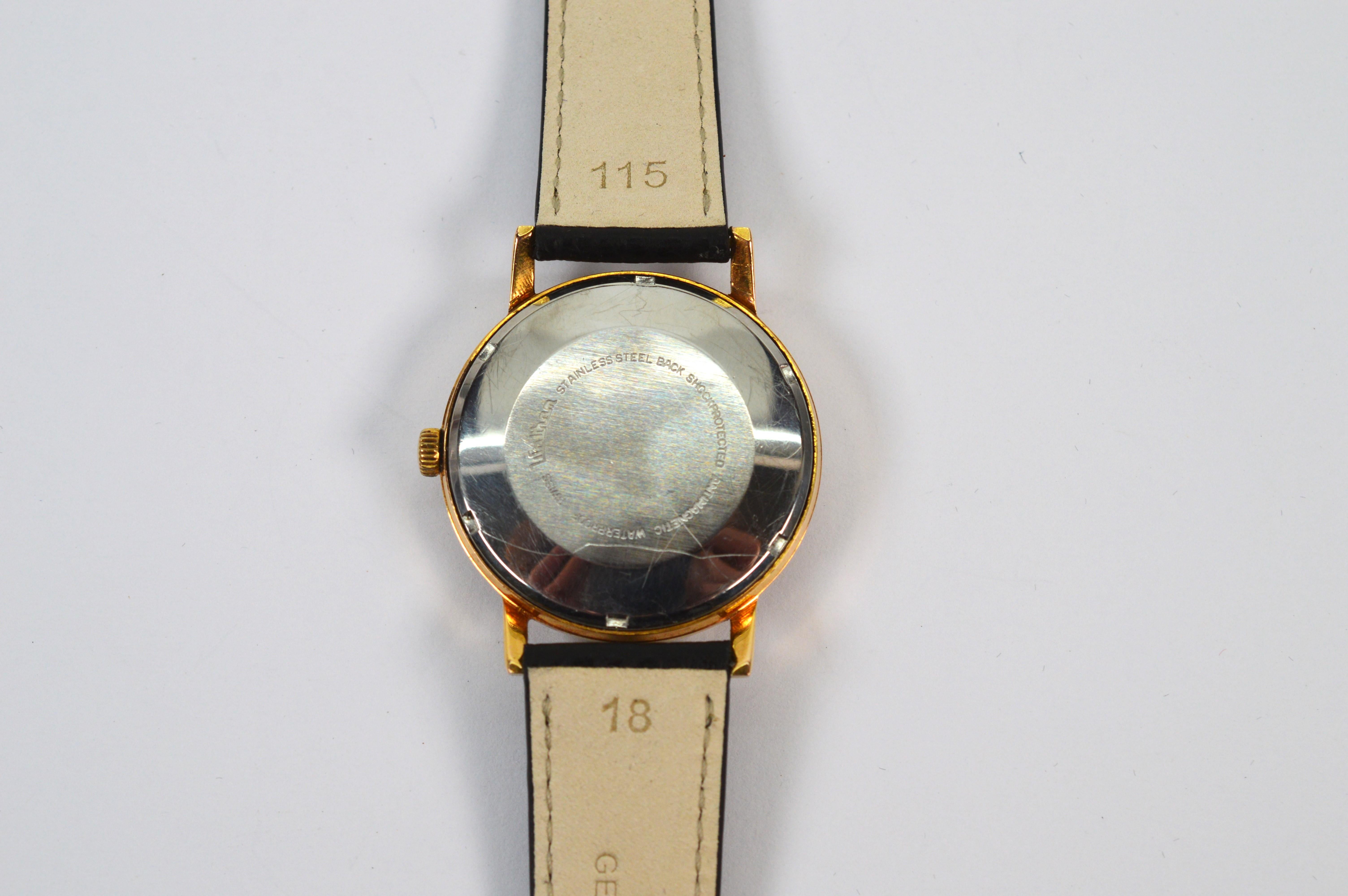 Waltham Fontomatic Men's Wrist Watch w Date In Excellent Condition For Sale In Mount Kisco, NY