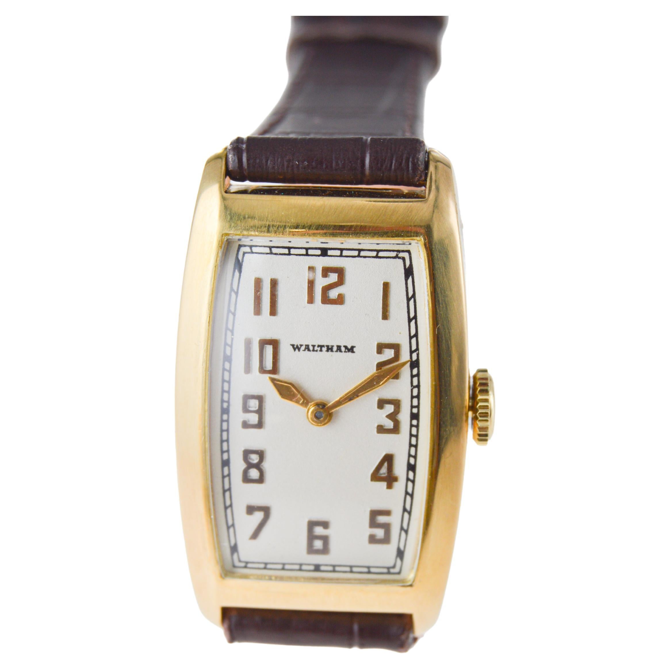 Waltham Gold Filled Art Deco Tonneau Uhr mit makellosem Original Zifferblatt aus 1934 im Angebot 3