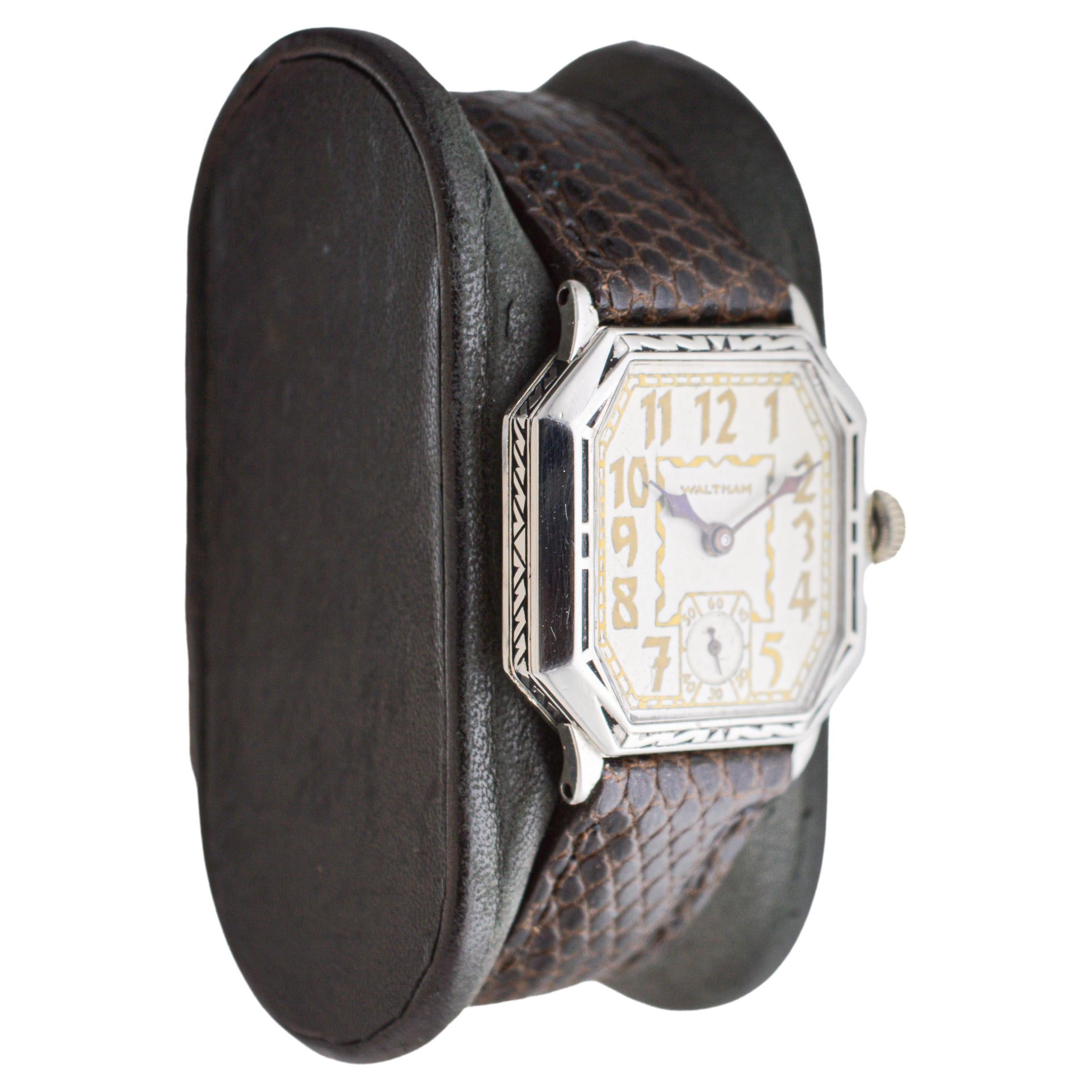 Women's or Men's Waltham White Gold Filled Art Deco Watch with Original Dial circa 1926 For Sale
