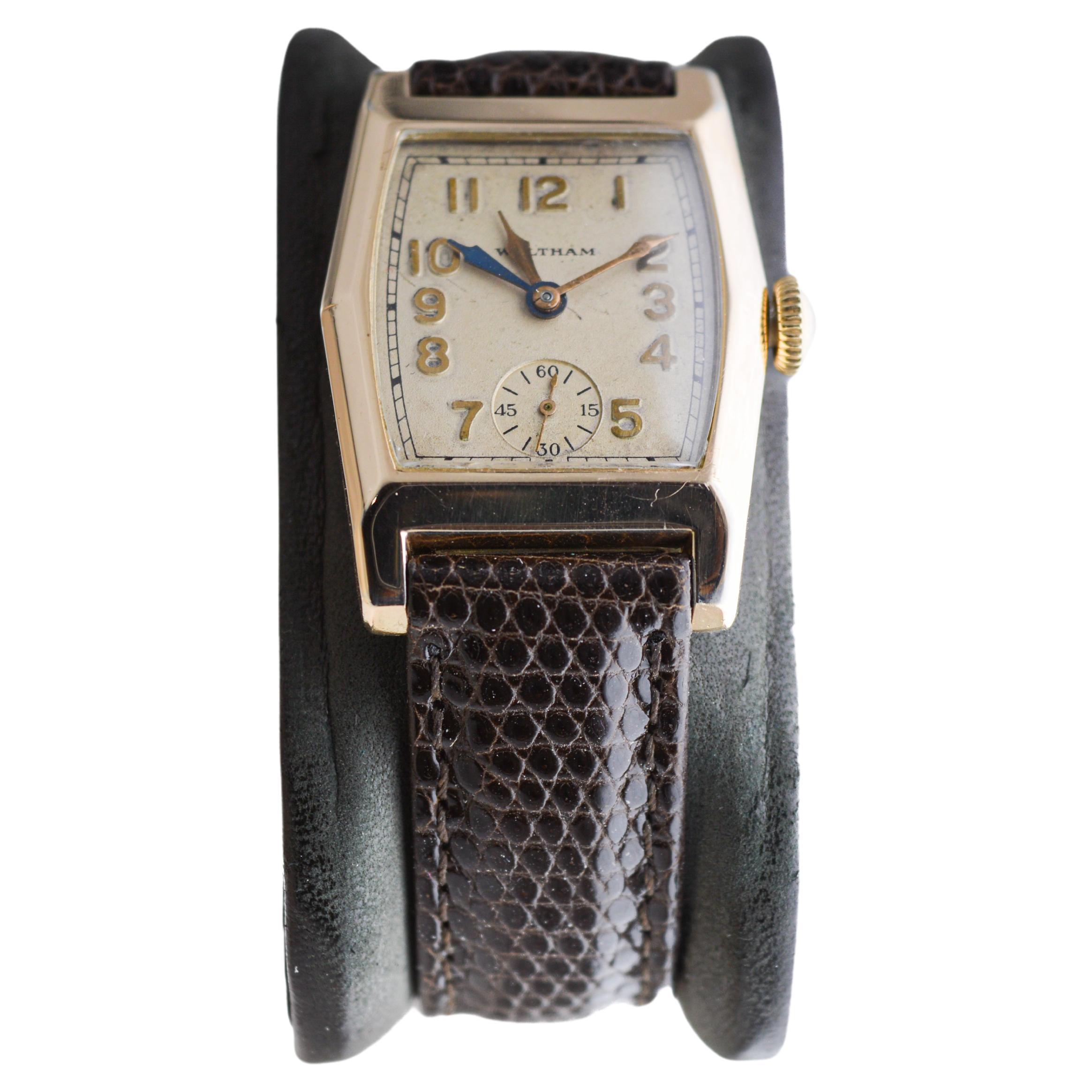 Waltham Yellow Gold Filled Art Deco Dual Time Watch with Original Dial and Strap (Montre à double fuseau horaire avec cadran et bracelet d'origine) 3